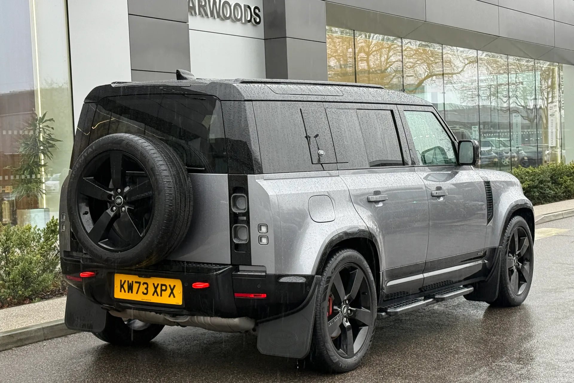 LAND ROVER DEFENDER thumbnail image number 10