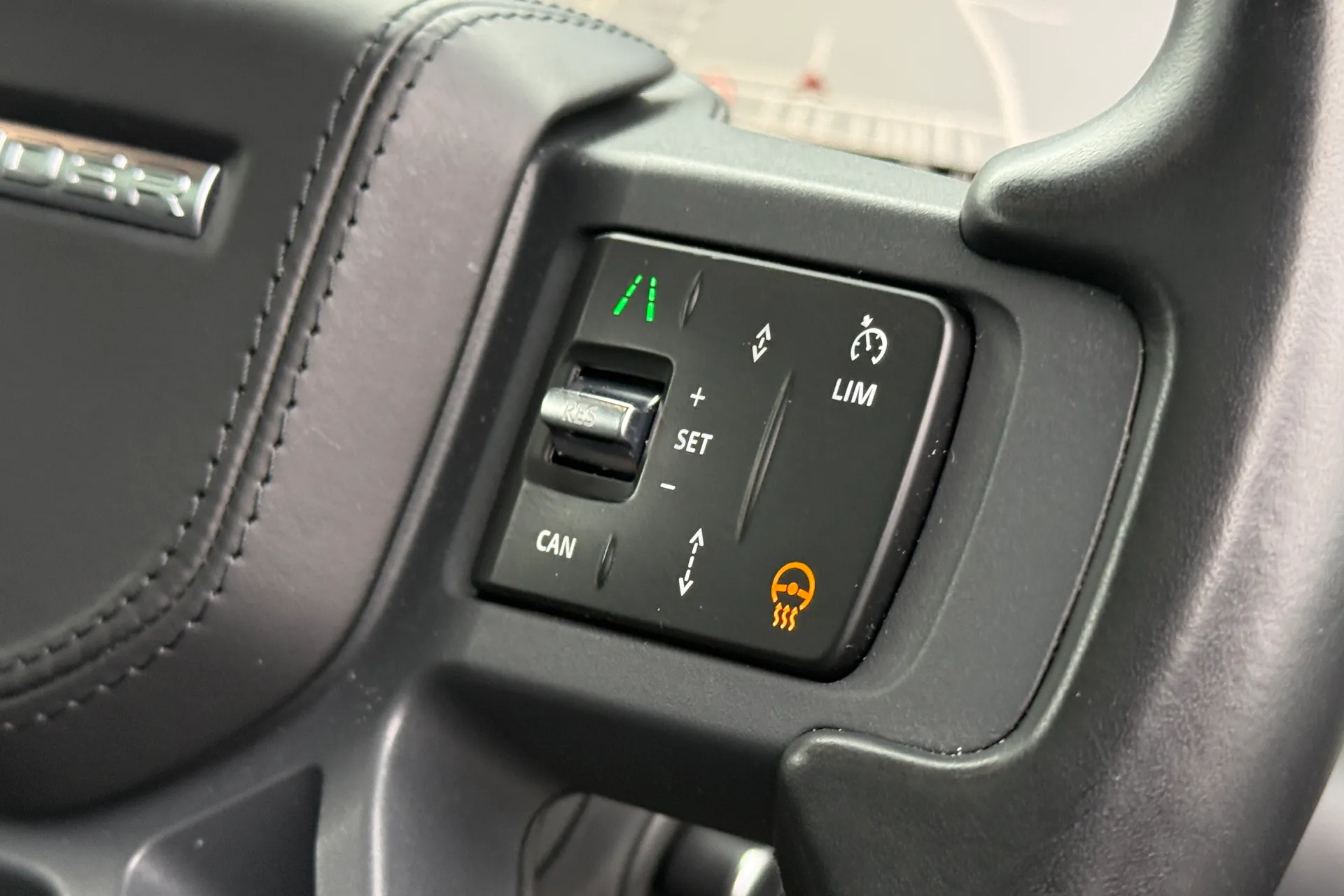 LAND ROVER DEFENDER thumbnail image number 40