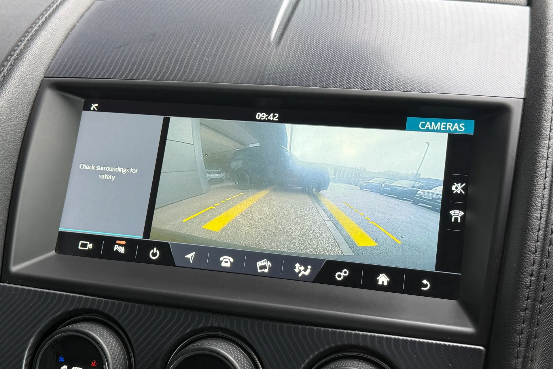 Jaguar F-TYPE thumbnail image number 5