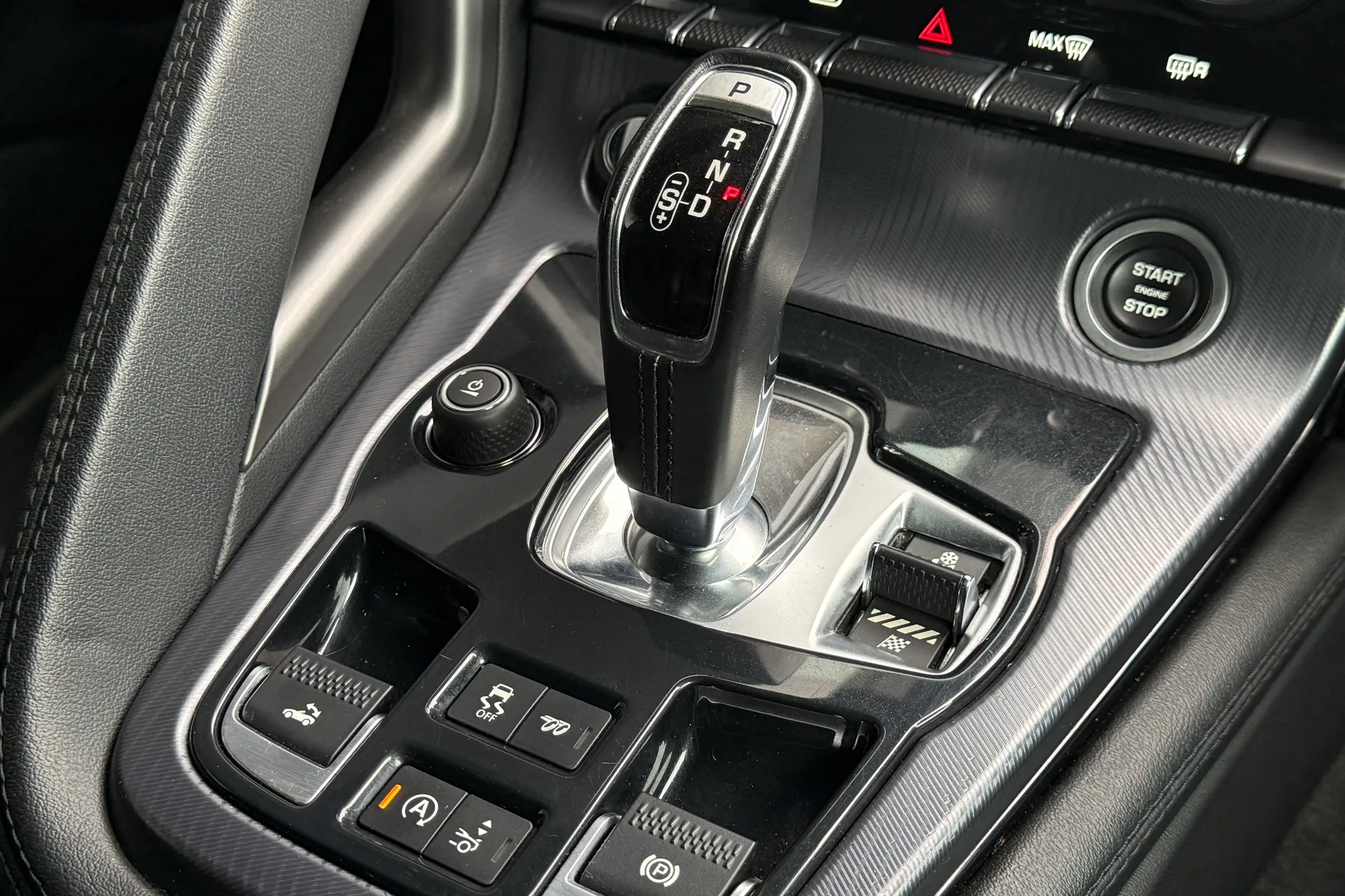 Jaguar F-TYPE thumbnail image number 25