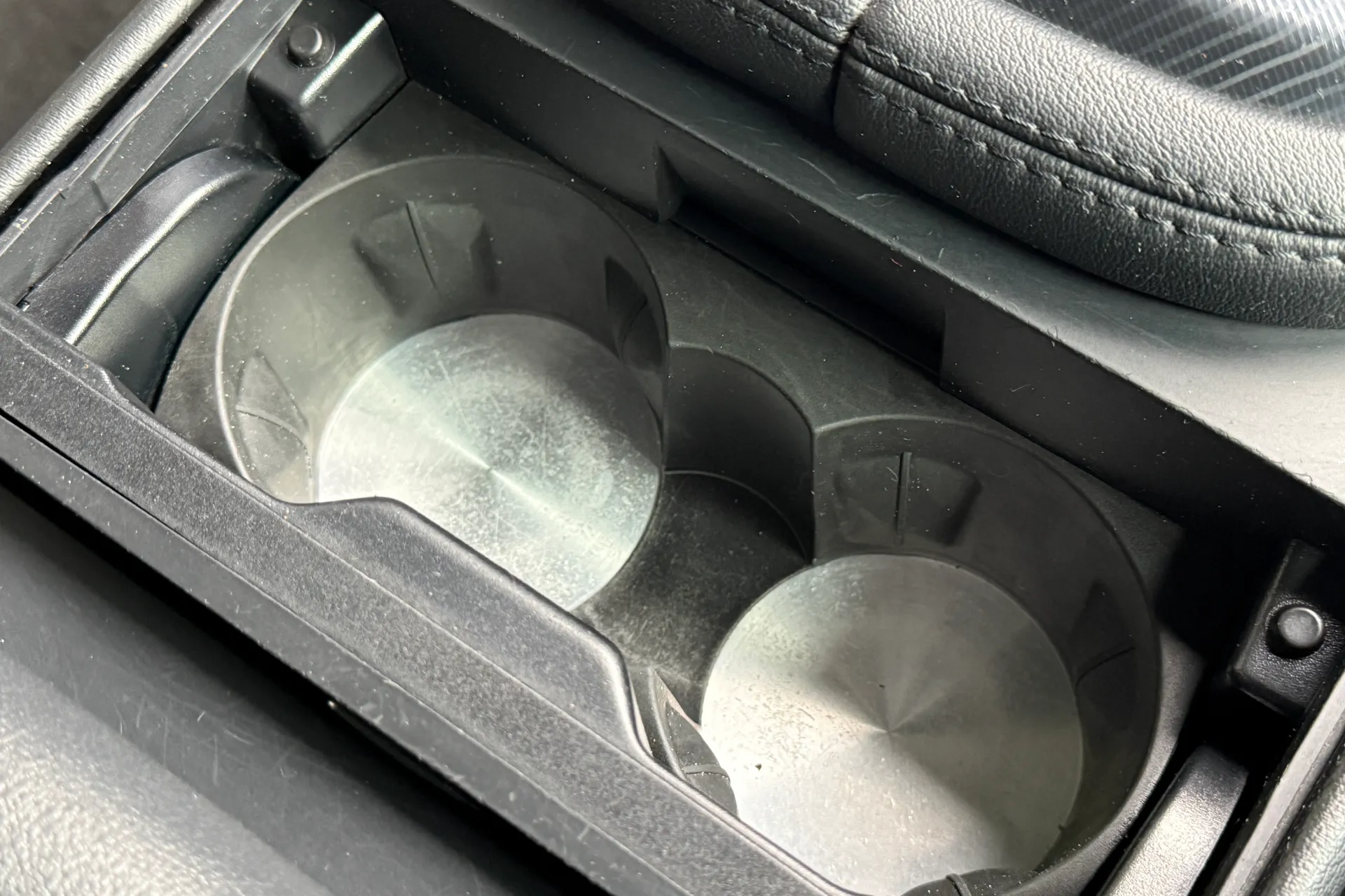 Jaguar F-TYPE thumbnail image number 30