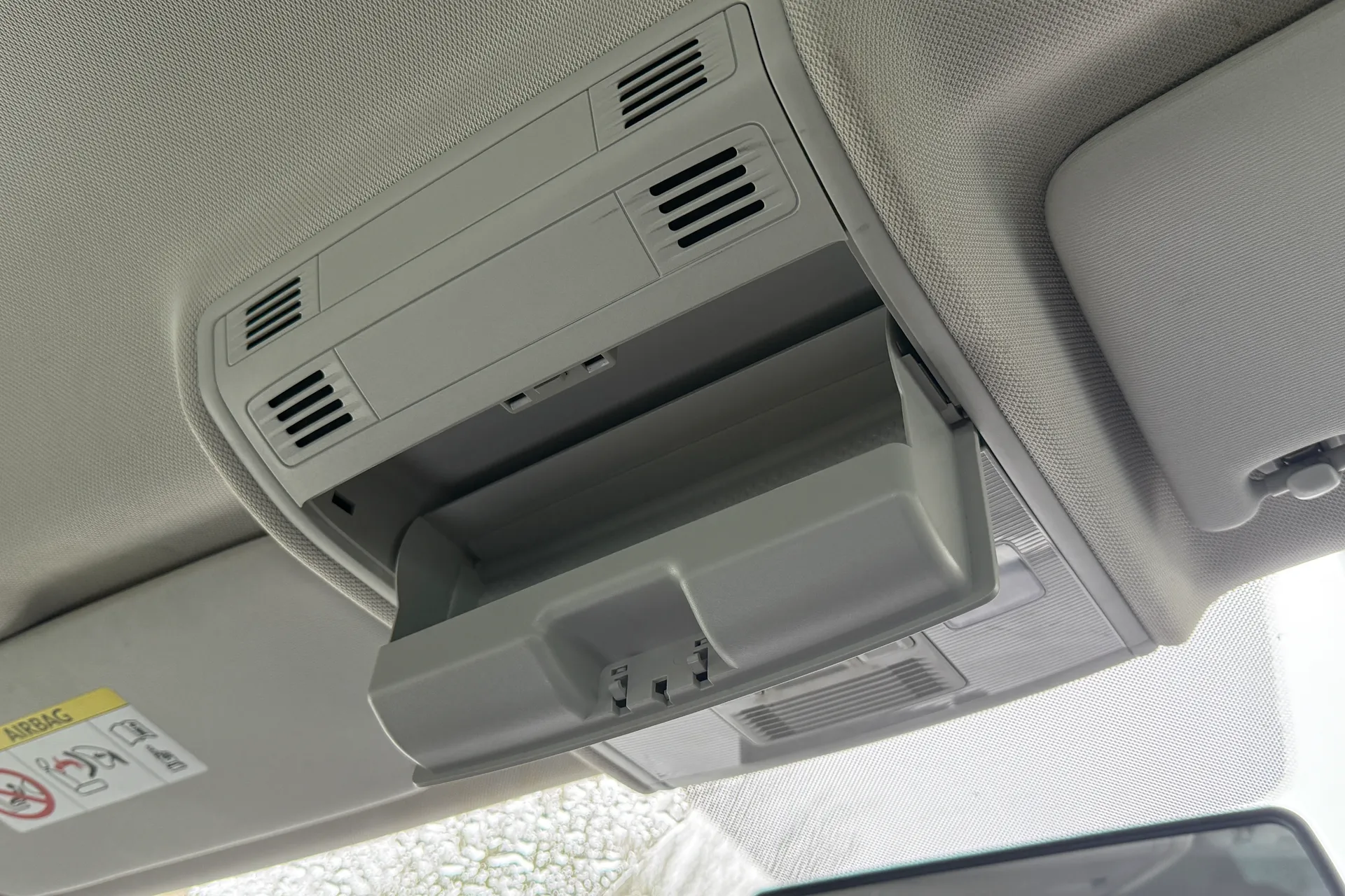 VOLKSWAGEN POLO thumbnail image number 24