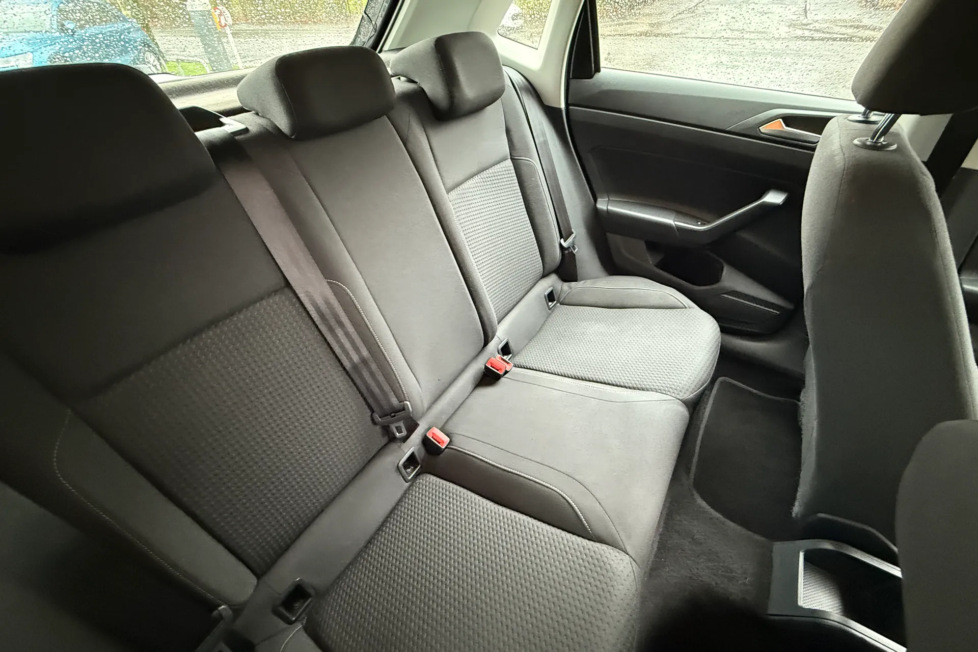 VOLKSWAGEN POLO thumbnail image number 31