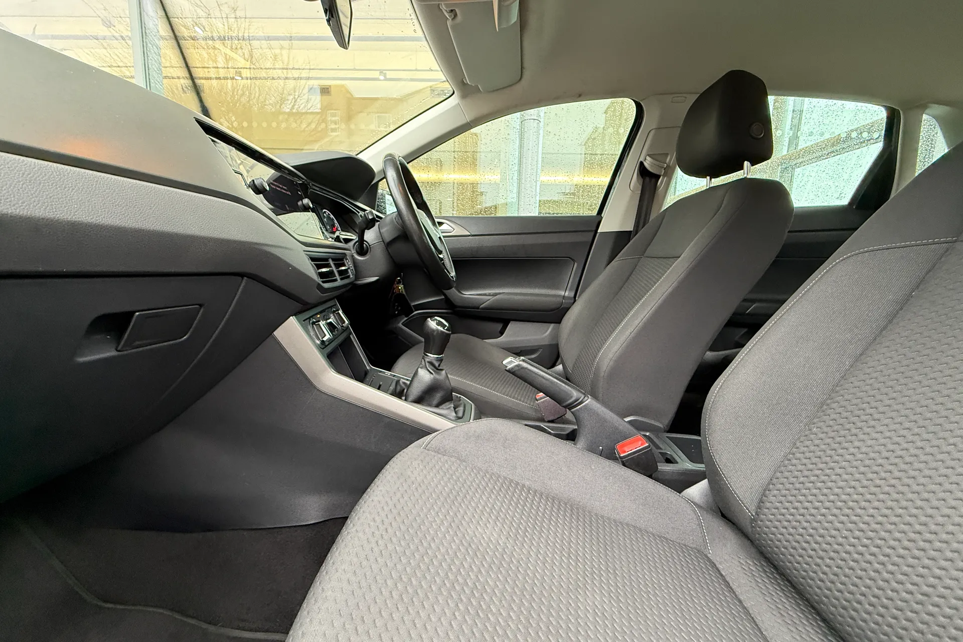 VOLKSWAGEN POLO thumbnail image number 46