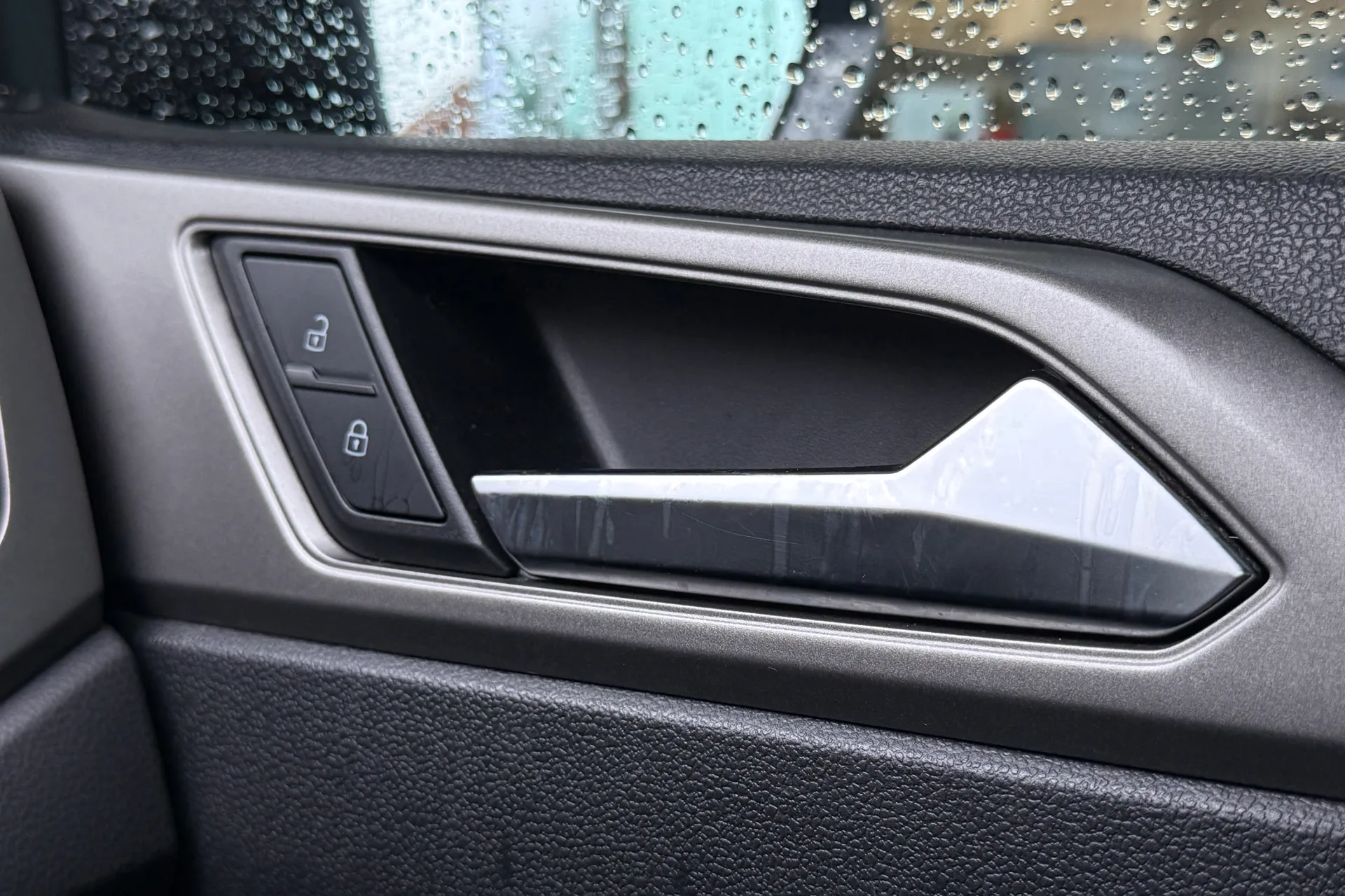 VOLKSWAGEN POLO thumbnail image number 21