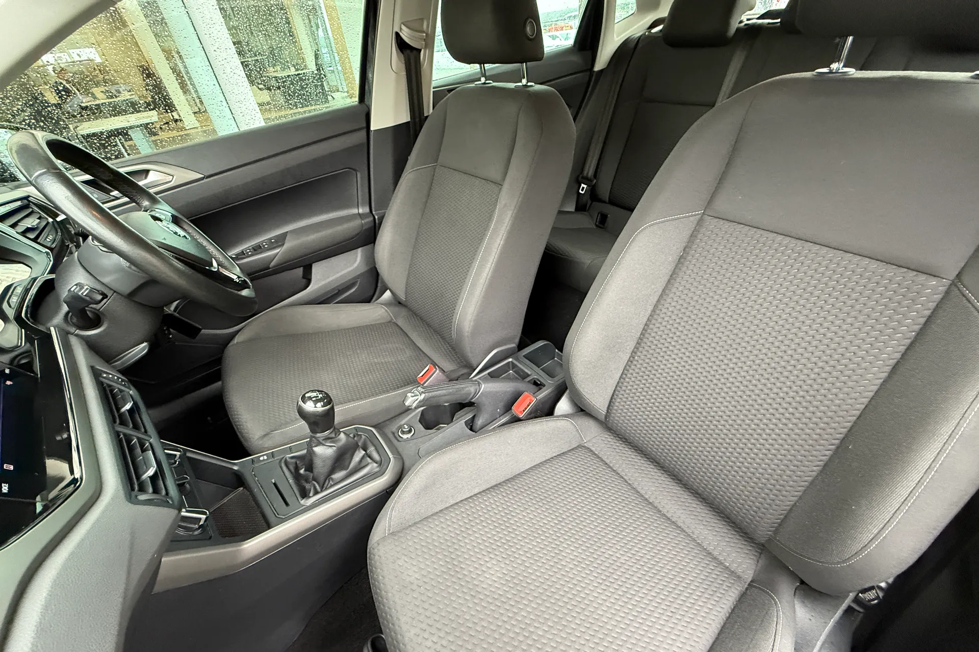 VOLKSWAGEN POLO thumbnail image number 44