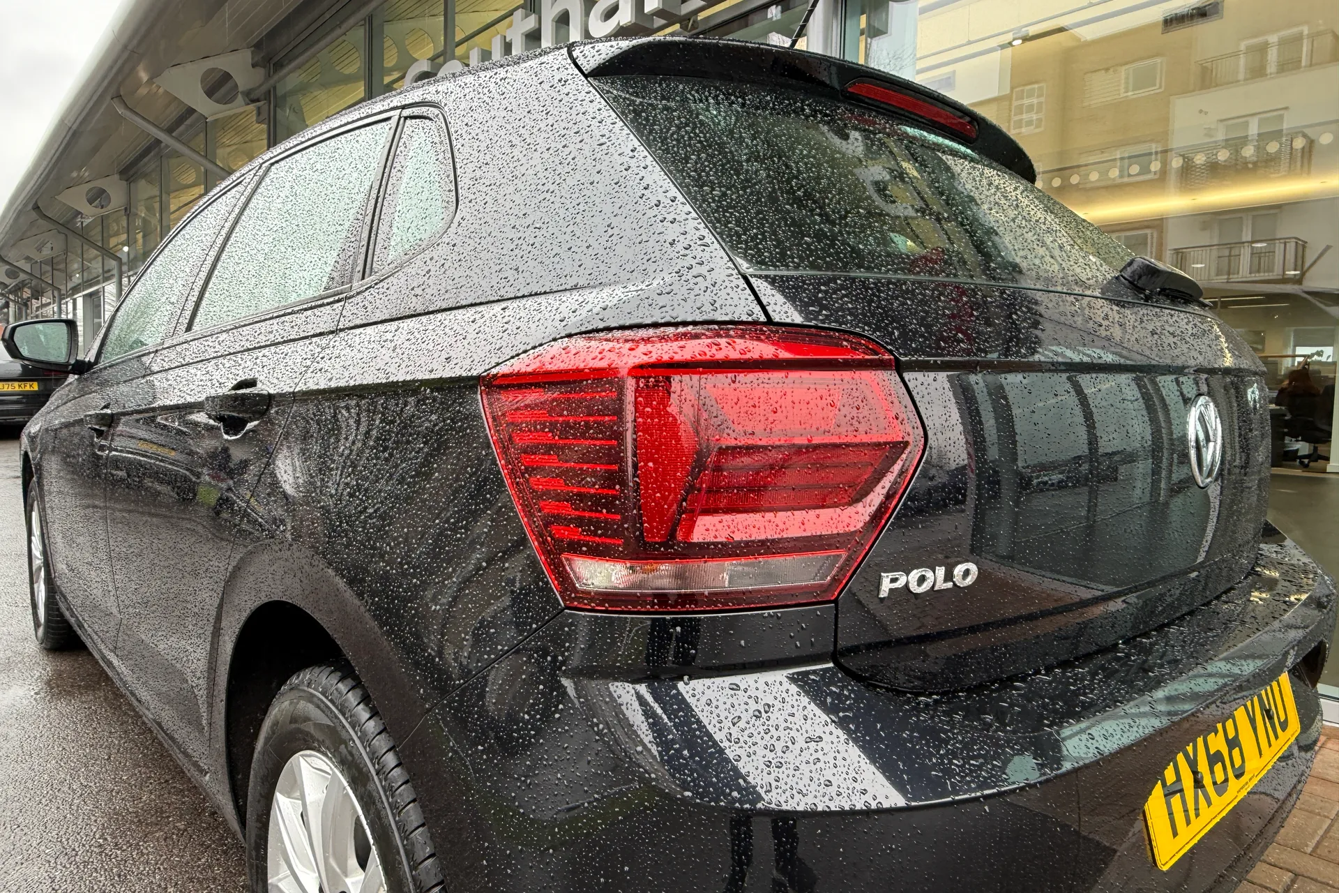 VOLKSWAGEN POLO thumbnail image number 40