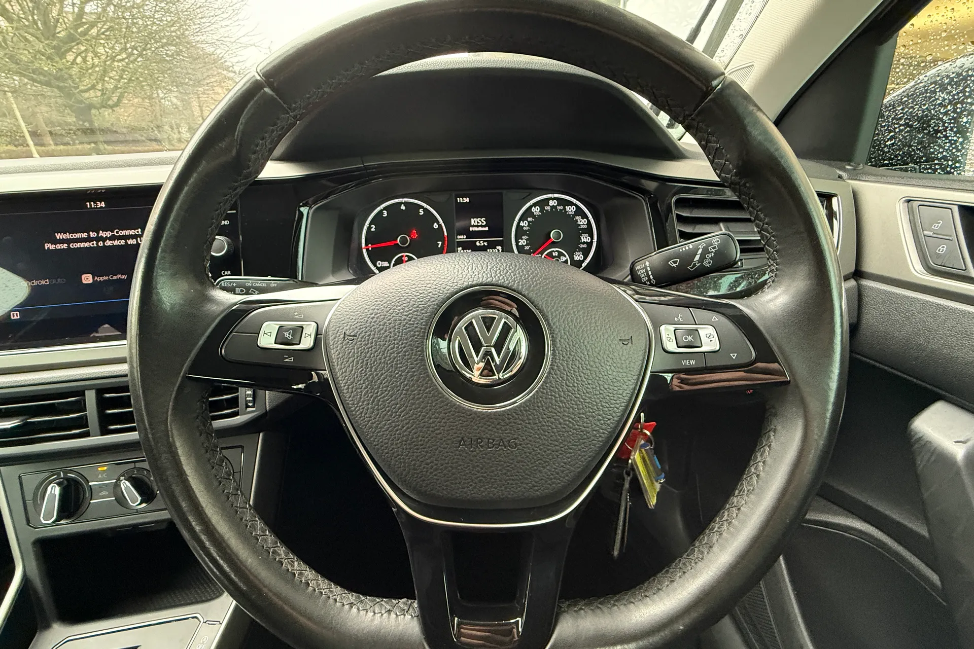 VOLKSWAGEN POLO thumbnail image number 15