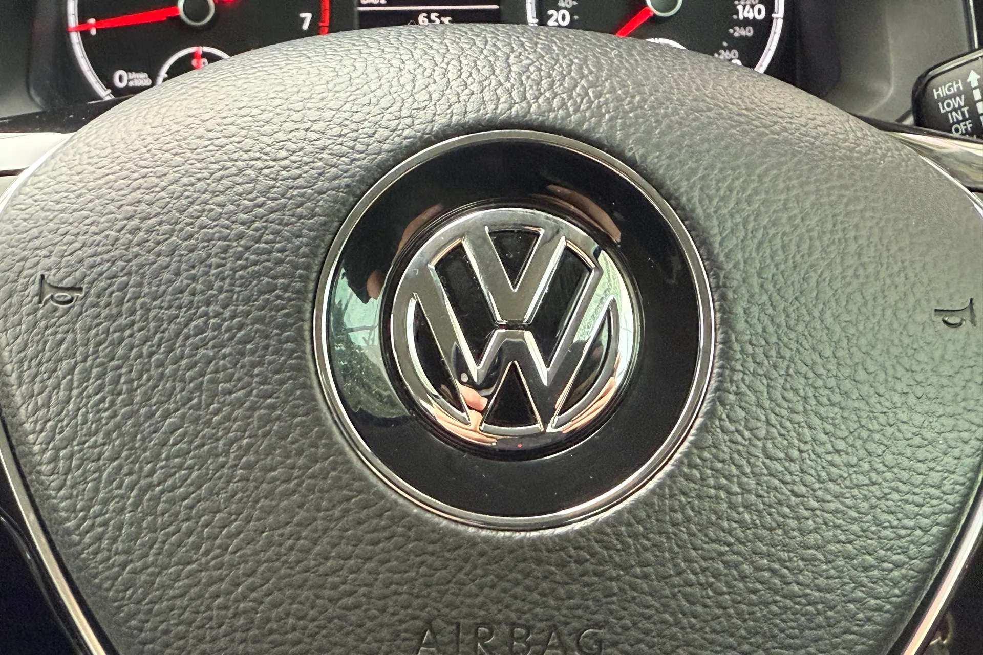 VOLKSWAGEN POLO thumbnail image number 17