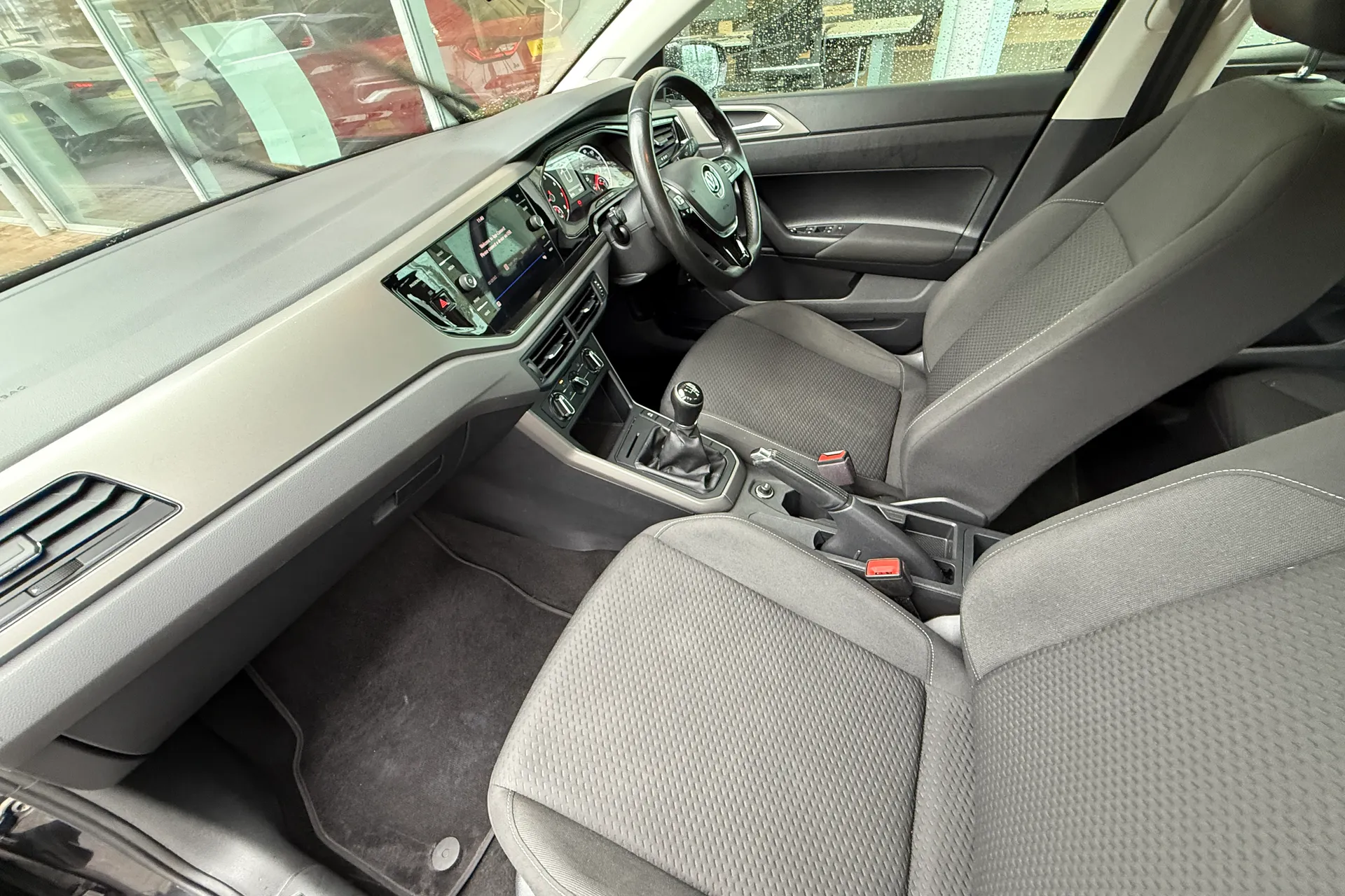 VOLKSWAGEN POLO thumbnail image number 45