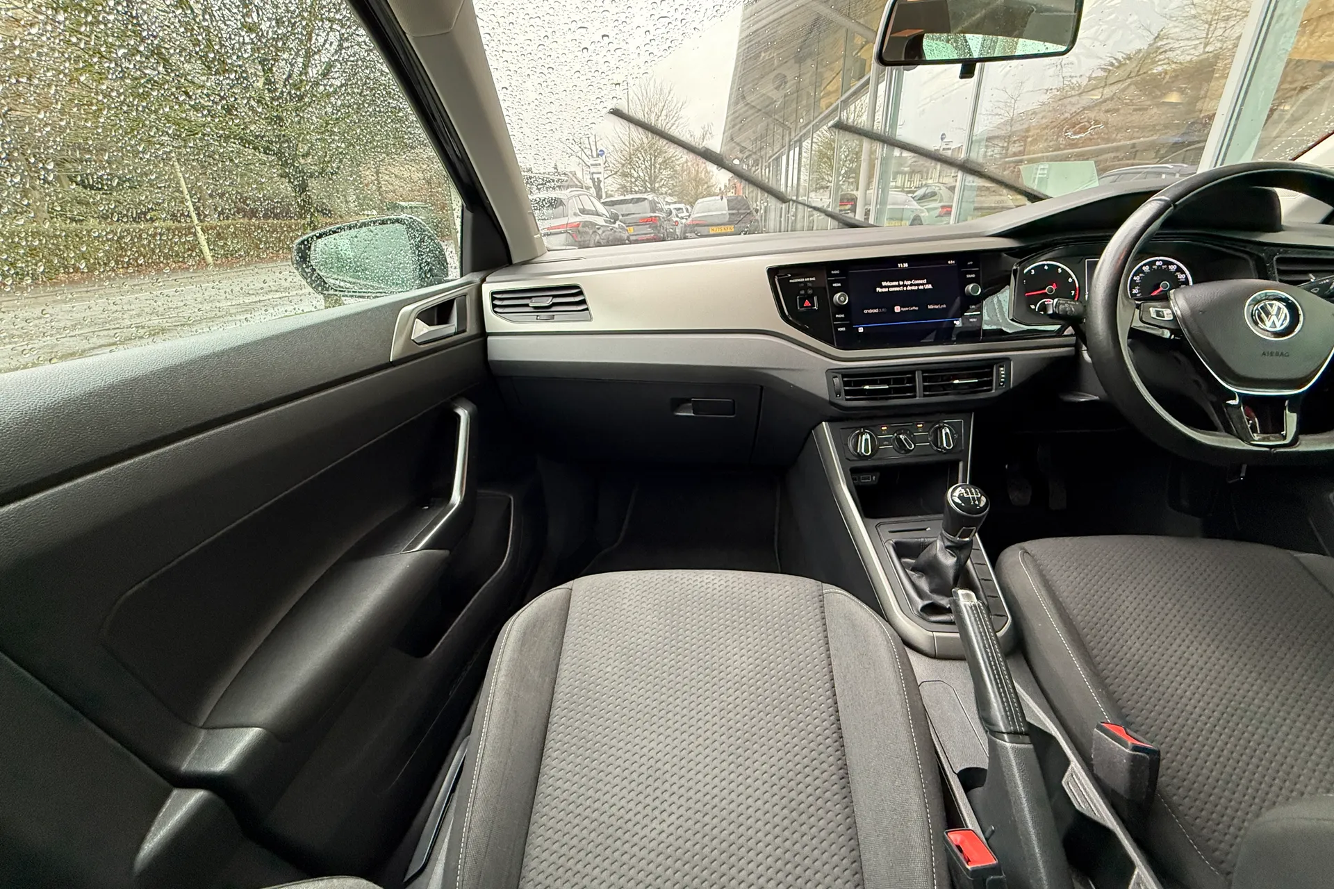 VOLKSWAGEN POLO thumbnail image number 33