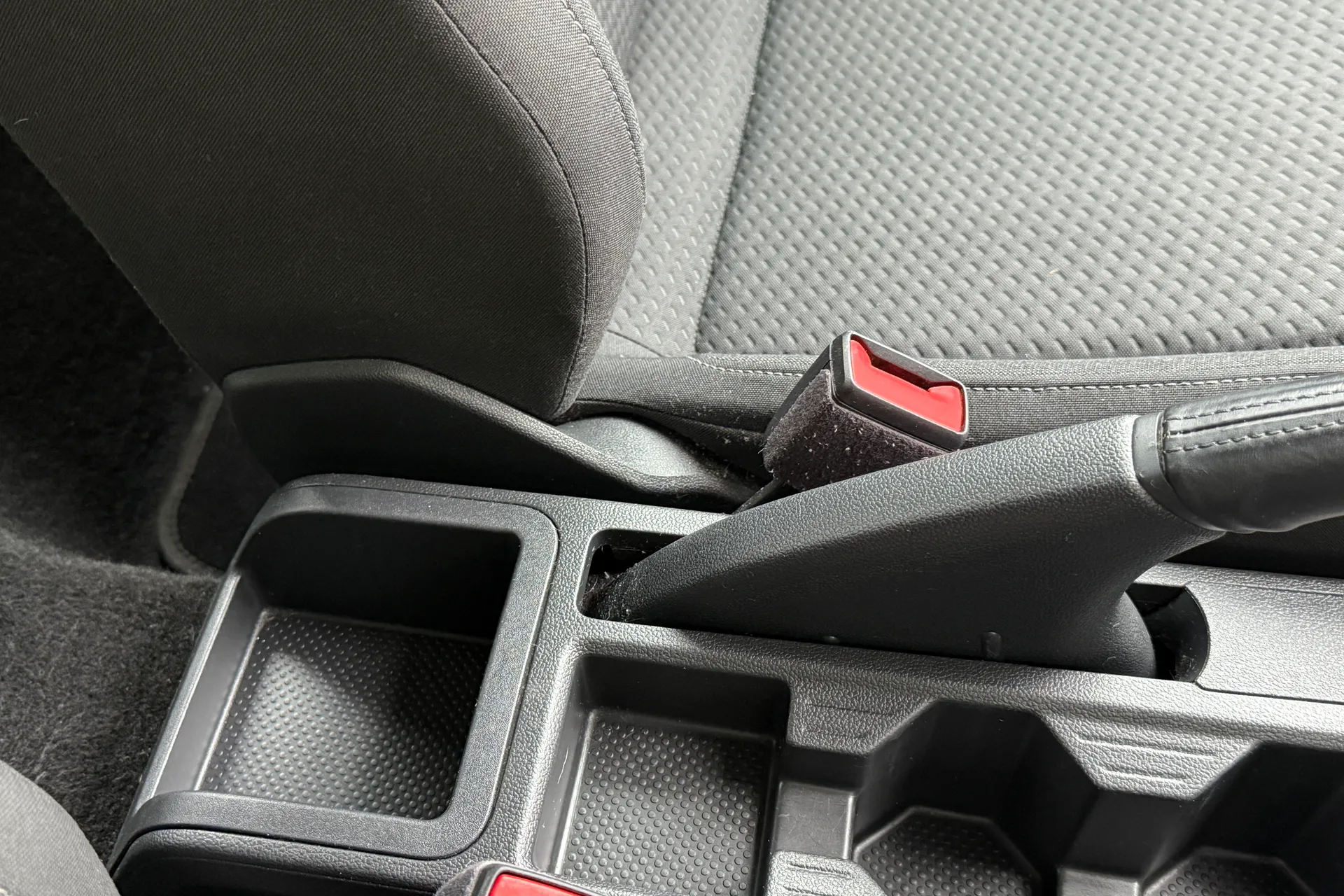 VOLKSWAGEN POLO thumbnail image number 28