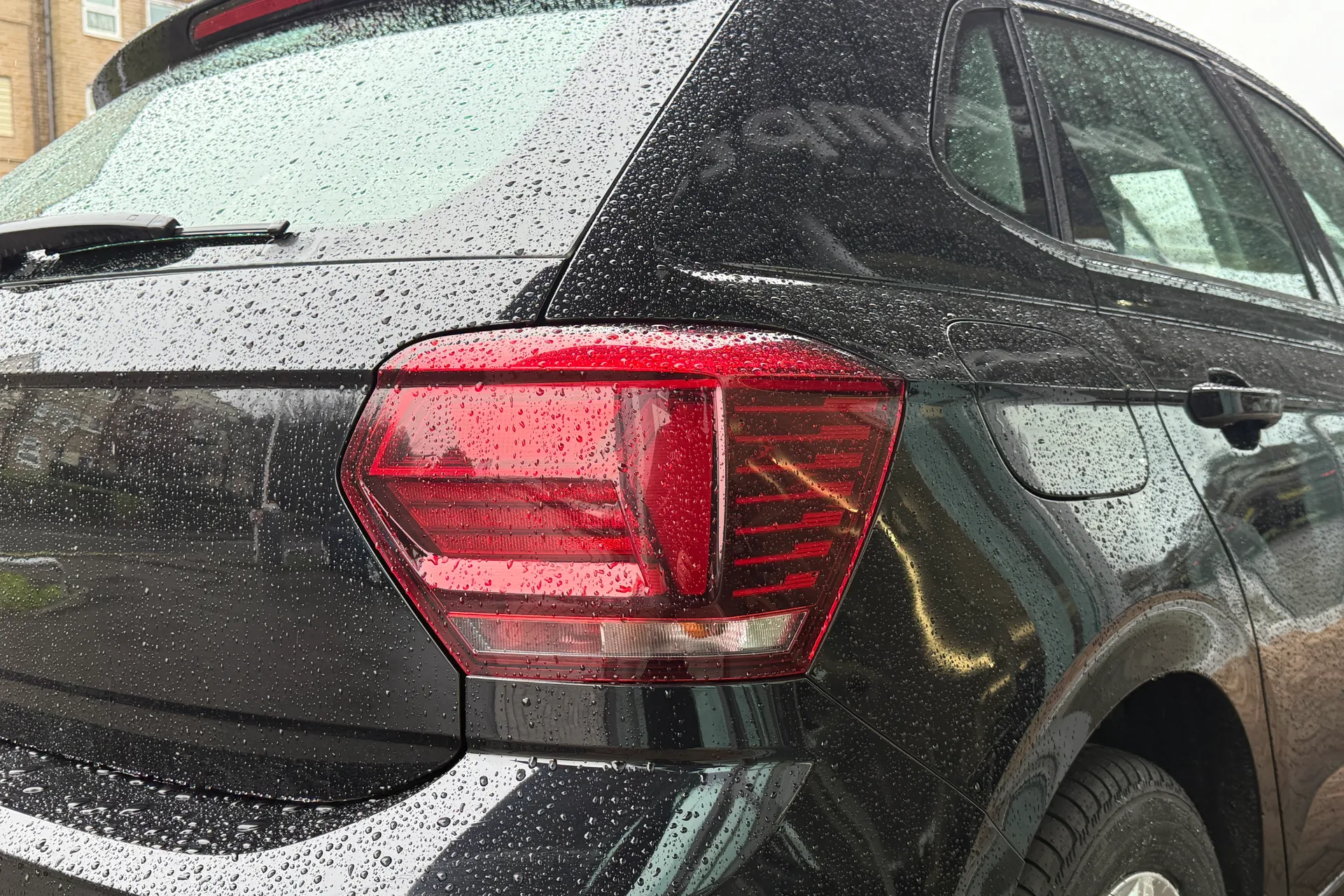 VOLKSWAGEN POLO thumbnail image number 35