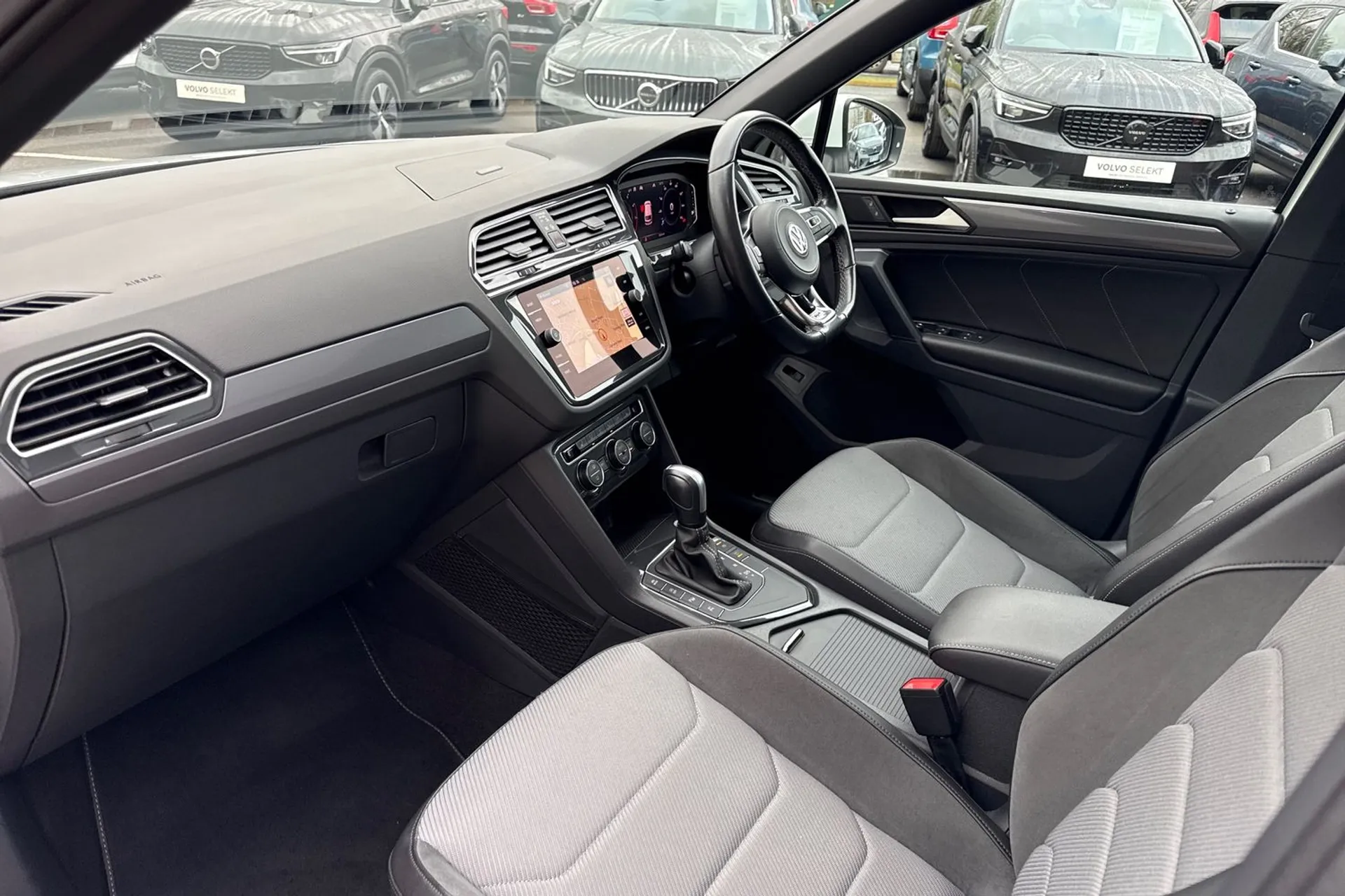 VOLKSWAGEN TIGUAN thumbnail image number 27