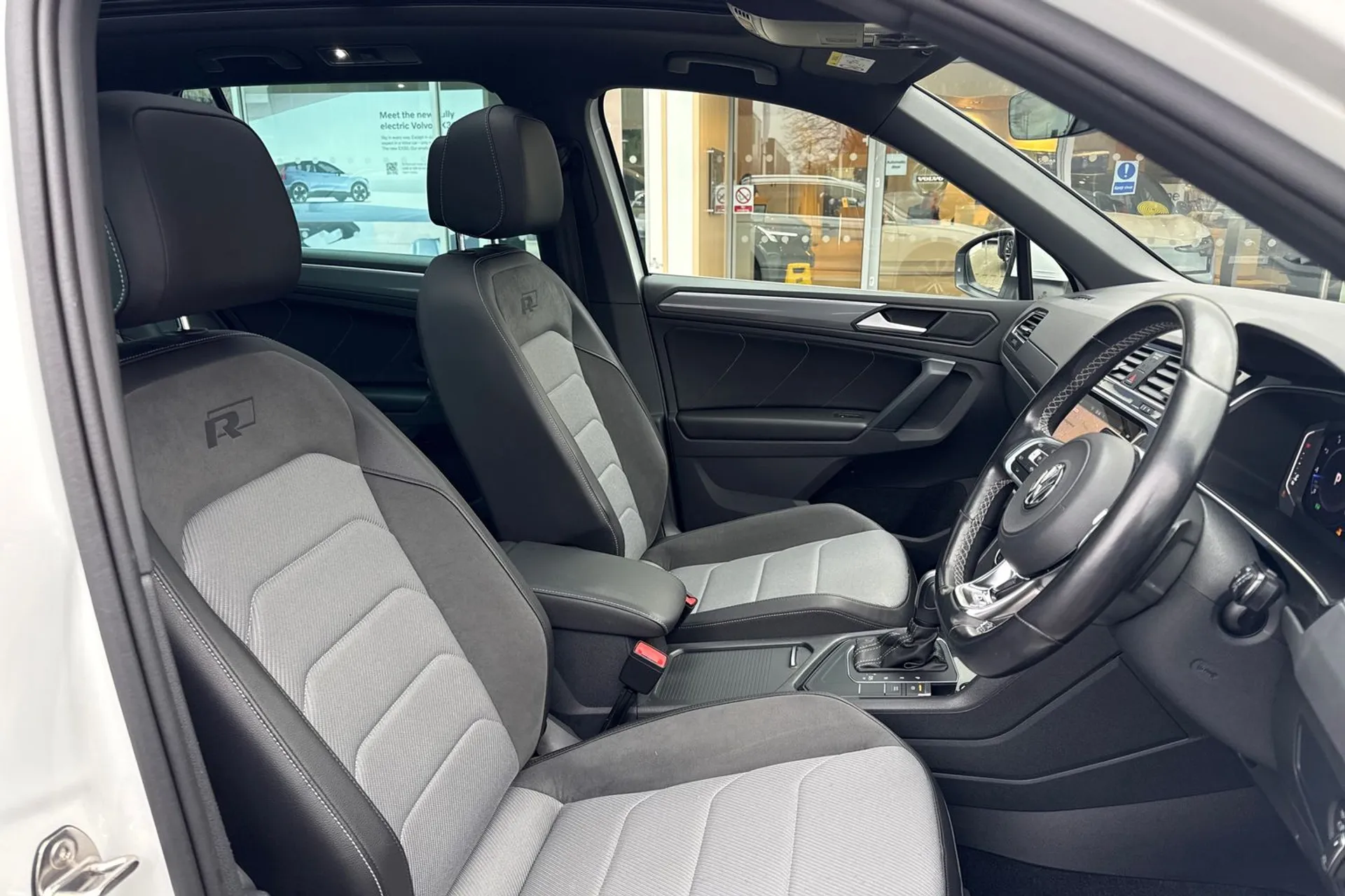 VOLKSWAGEN TIGUAN thumbnail image number 26