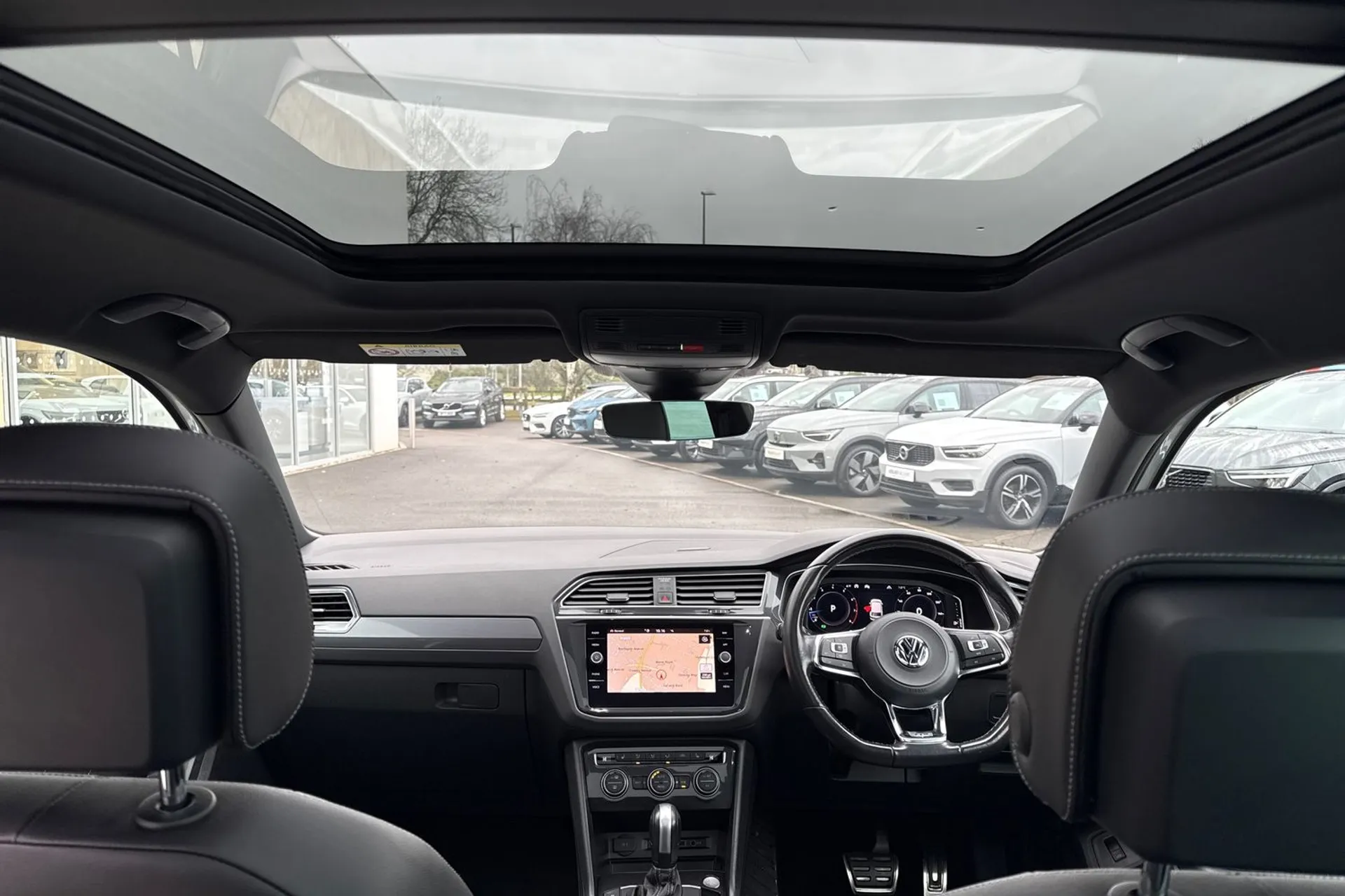 VOLKSWAGEN TIGUAN thumbnail image number 3