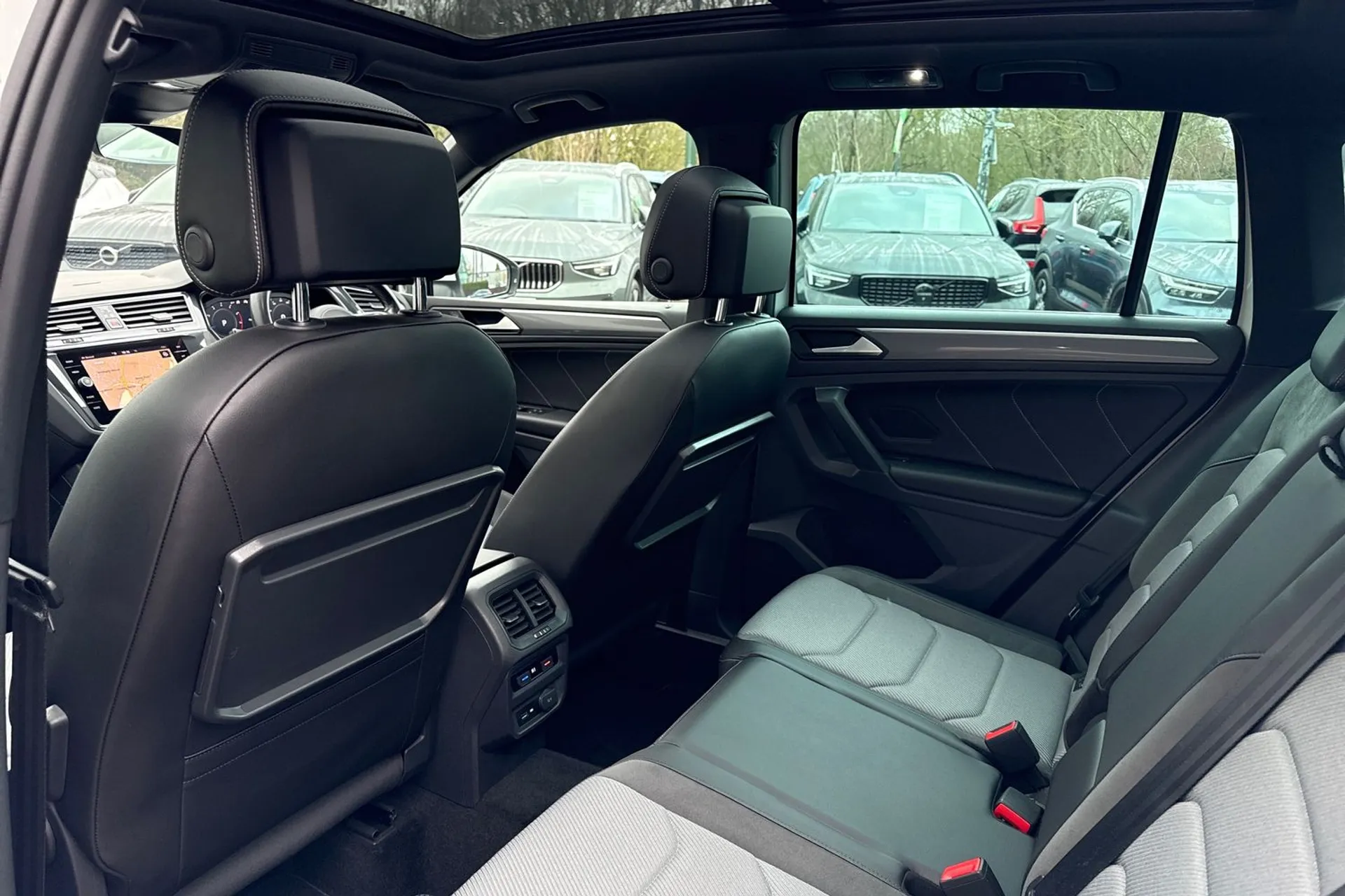 VOLKSWAGEN TIGUAN thumbnail image number 30