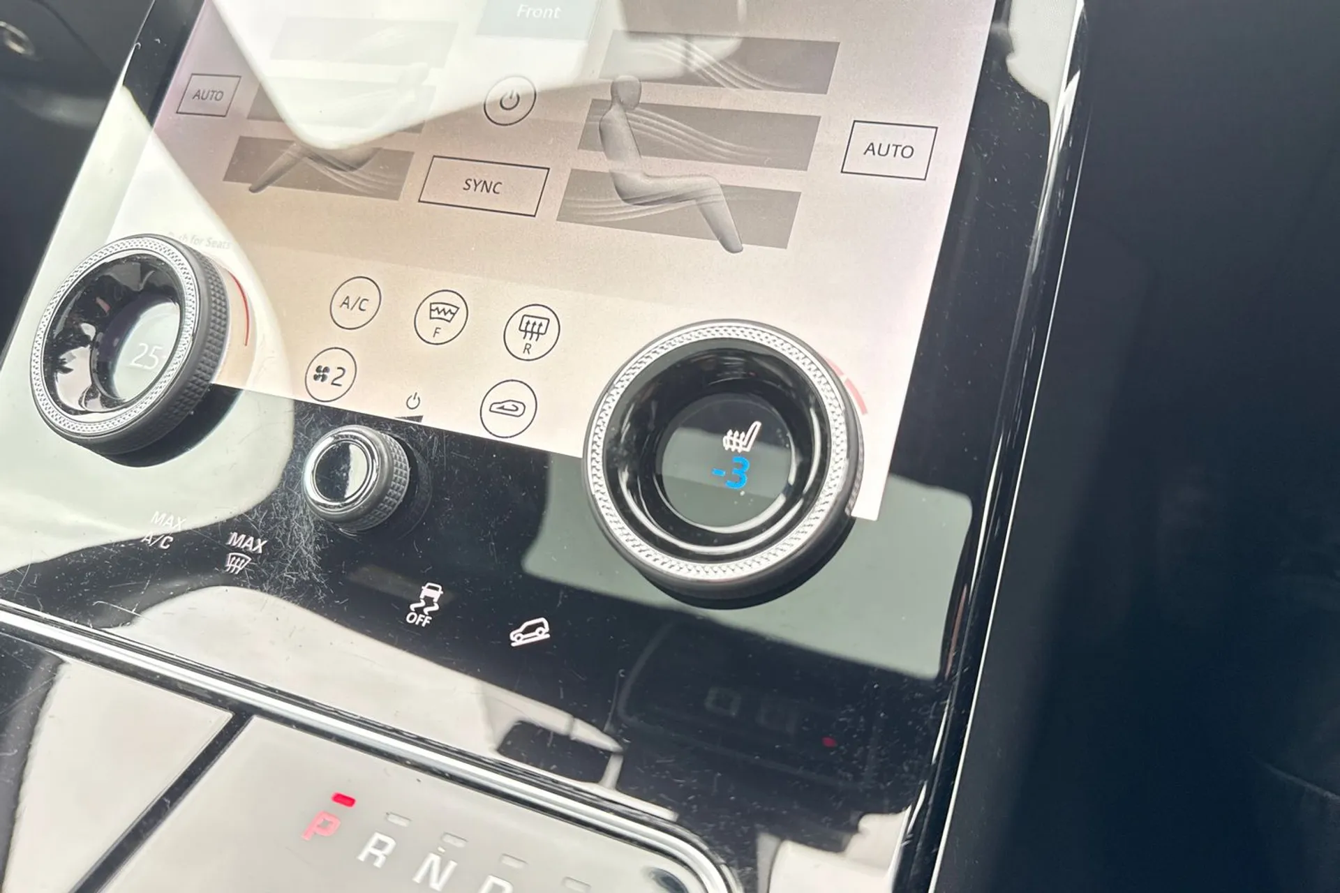 LAND ROVER RANGE ROVER VELAR thumbnail image number 44