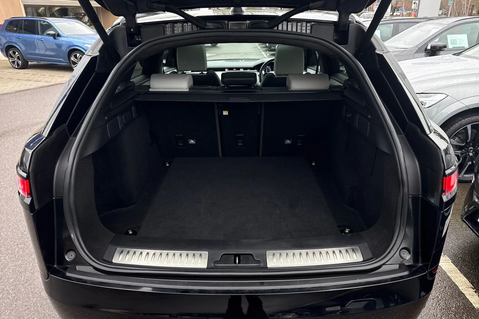 LAND ROVER RANGE ROVER VELAR thumbnail image number 22