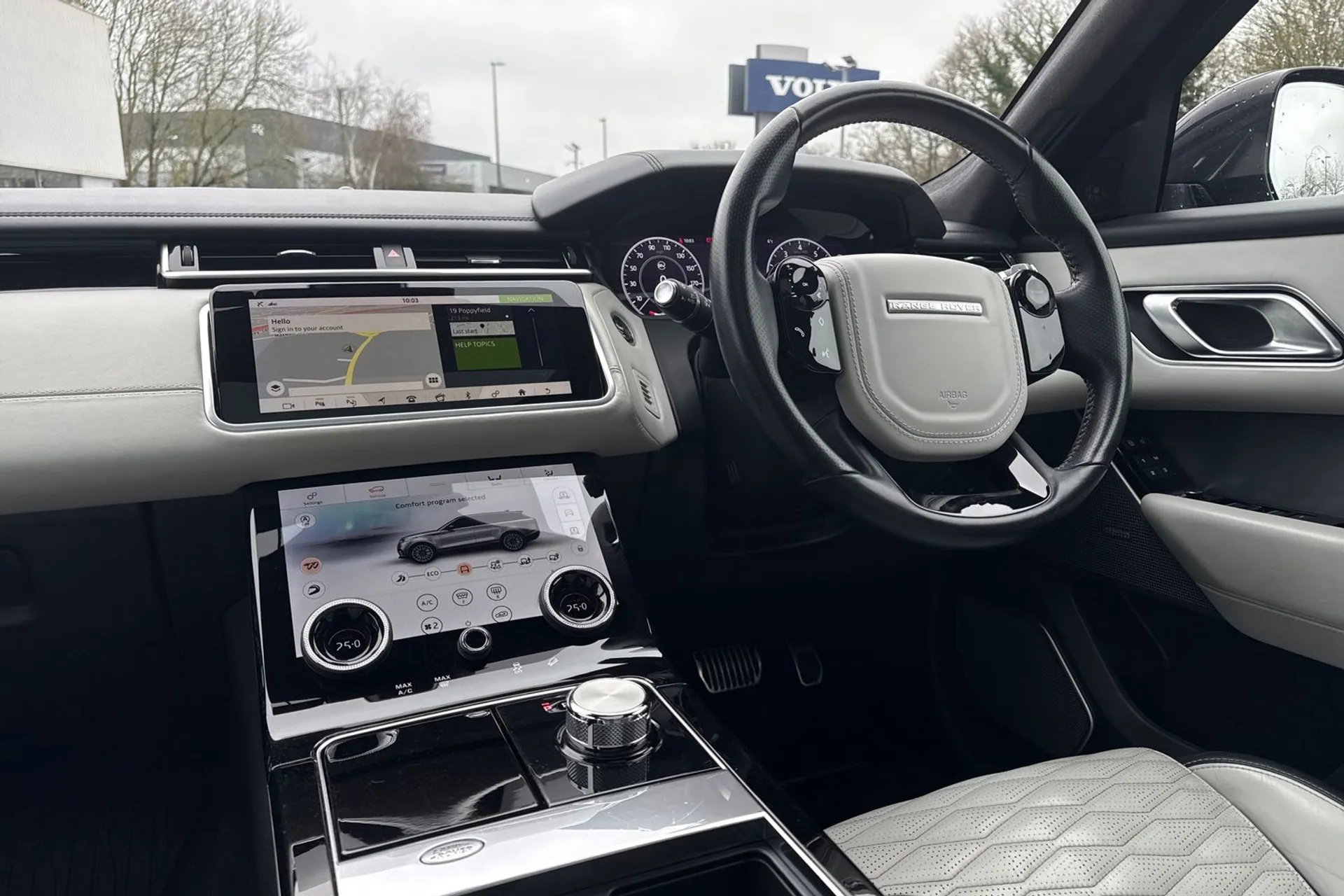 LAND ROVER RANGE ROVER VELAR thumbnail image number 39
