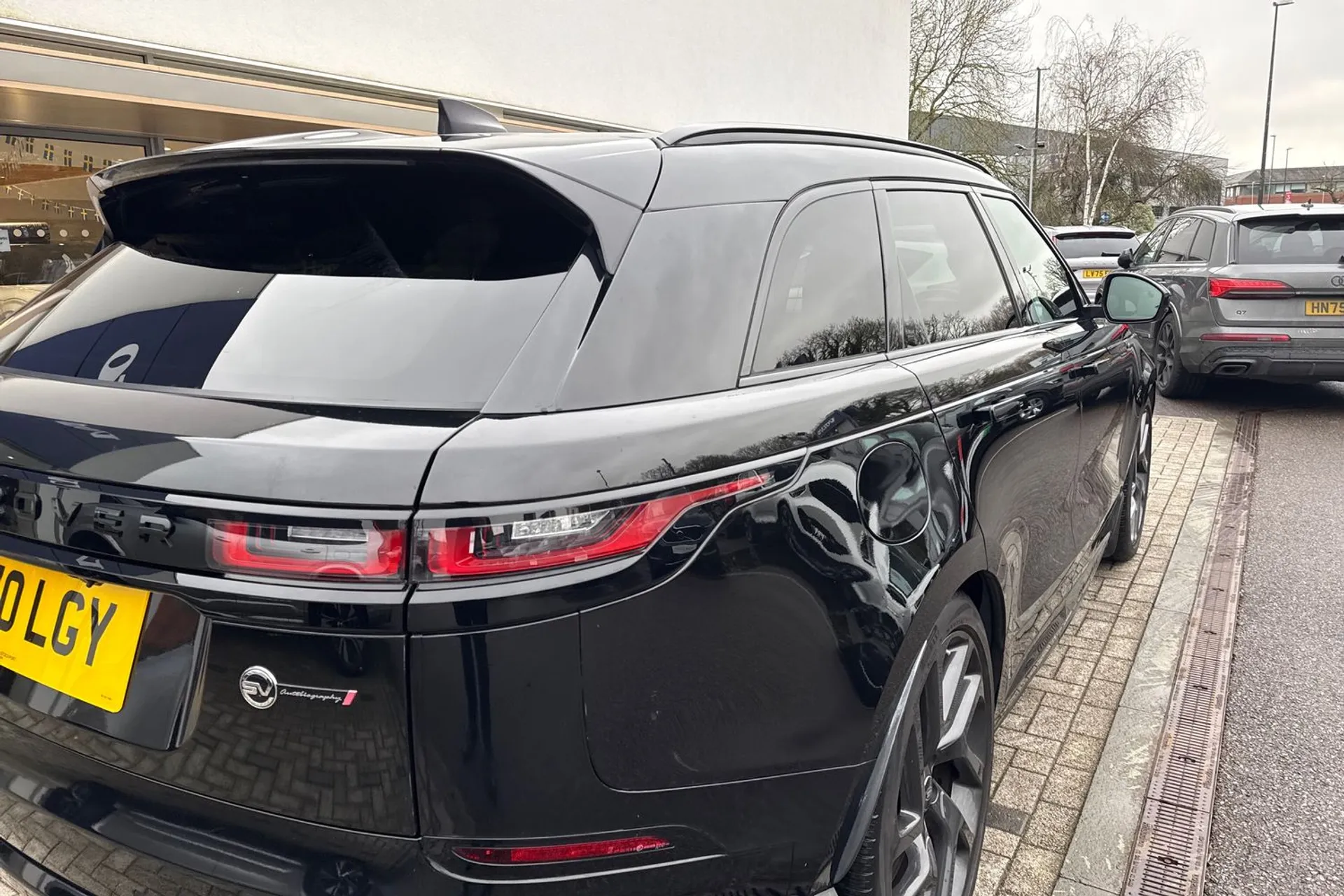 LAND ROVER RANGE ROVER VELAR thumbnail image number 15
