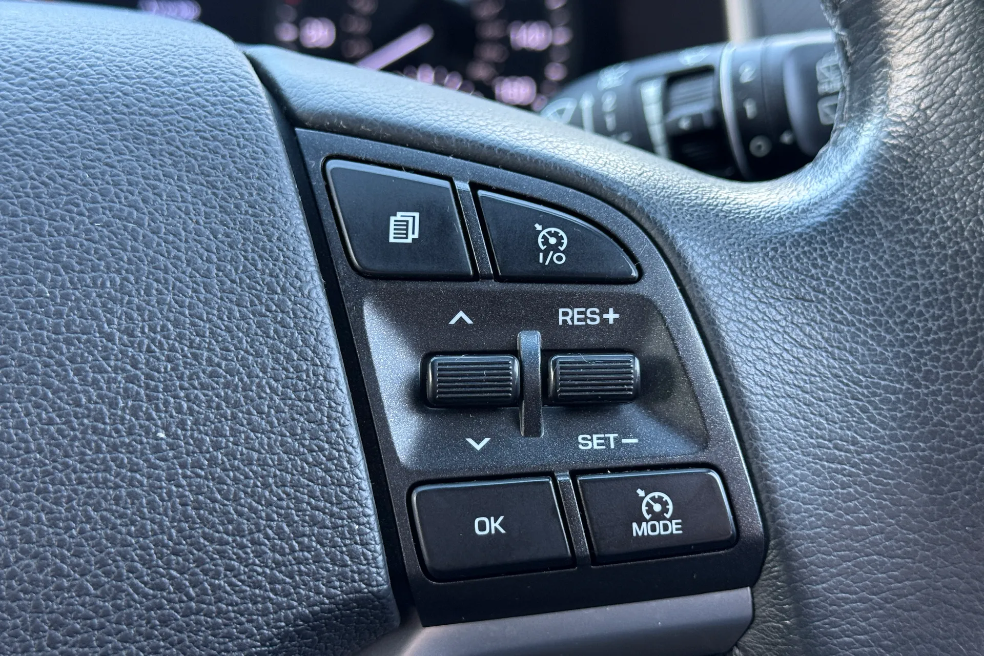 HYUNDAI TUCSON thumbnail image number 24