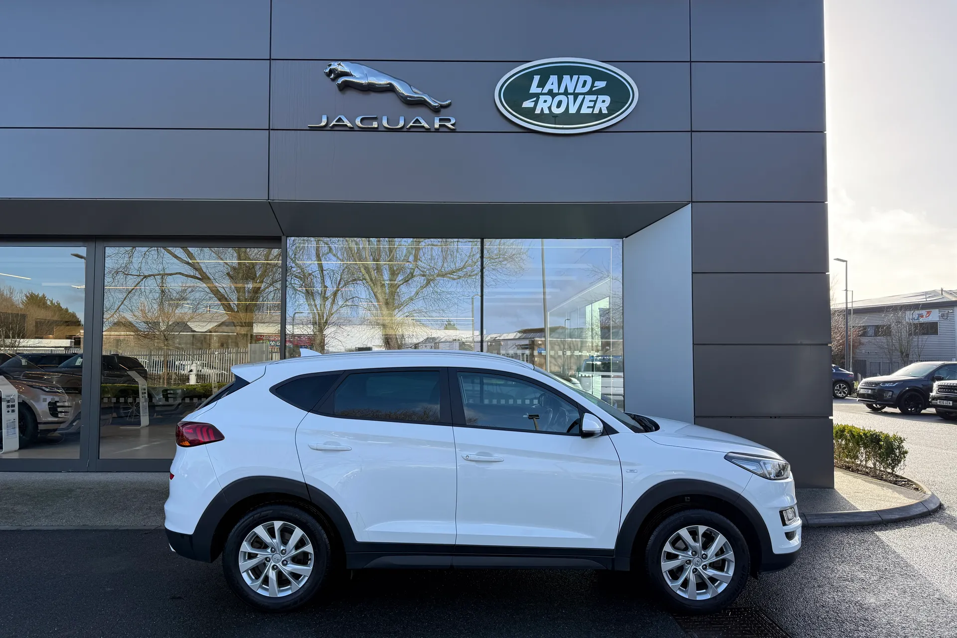 HYUNDAI TUCSON thumbnail image number 2