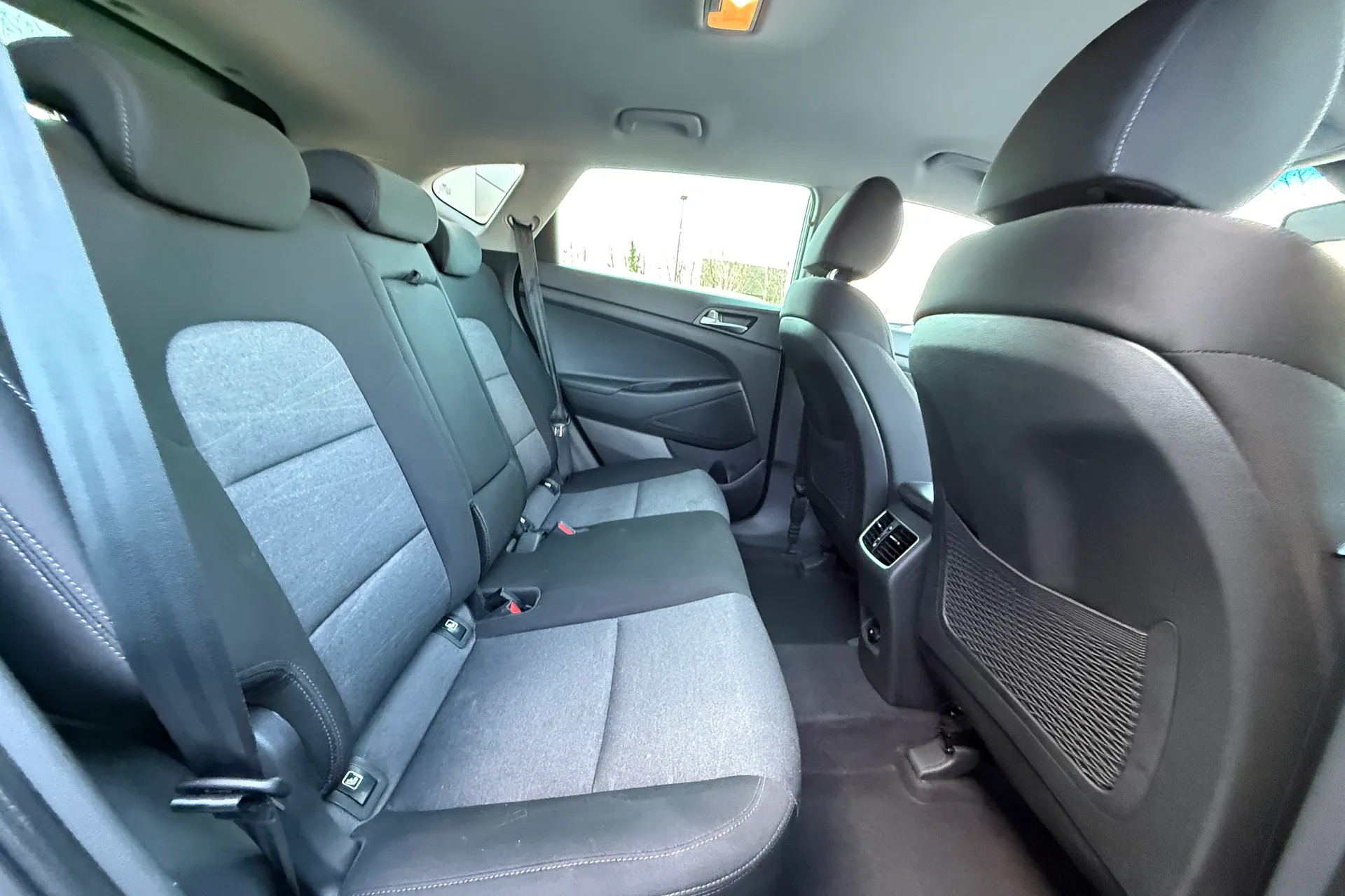 HYUNDAI TUCSON thumbnail image number 32