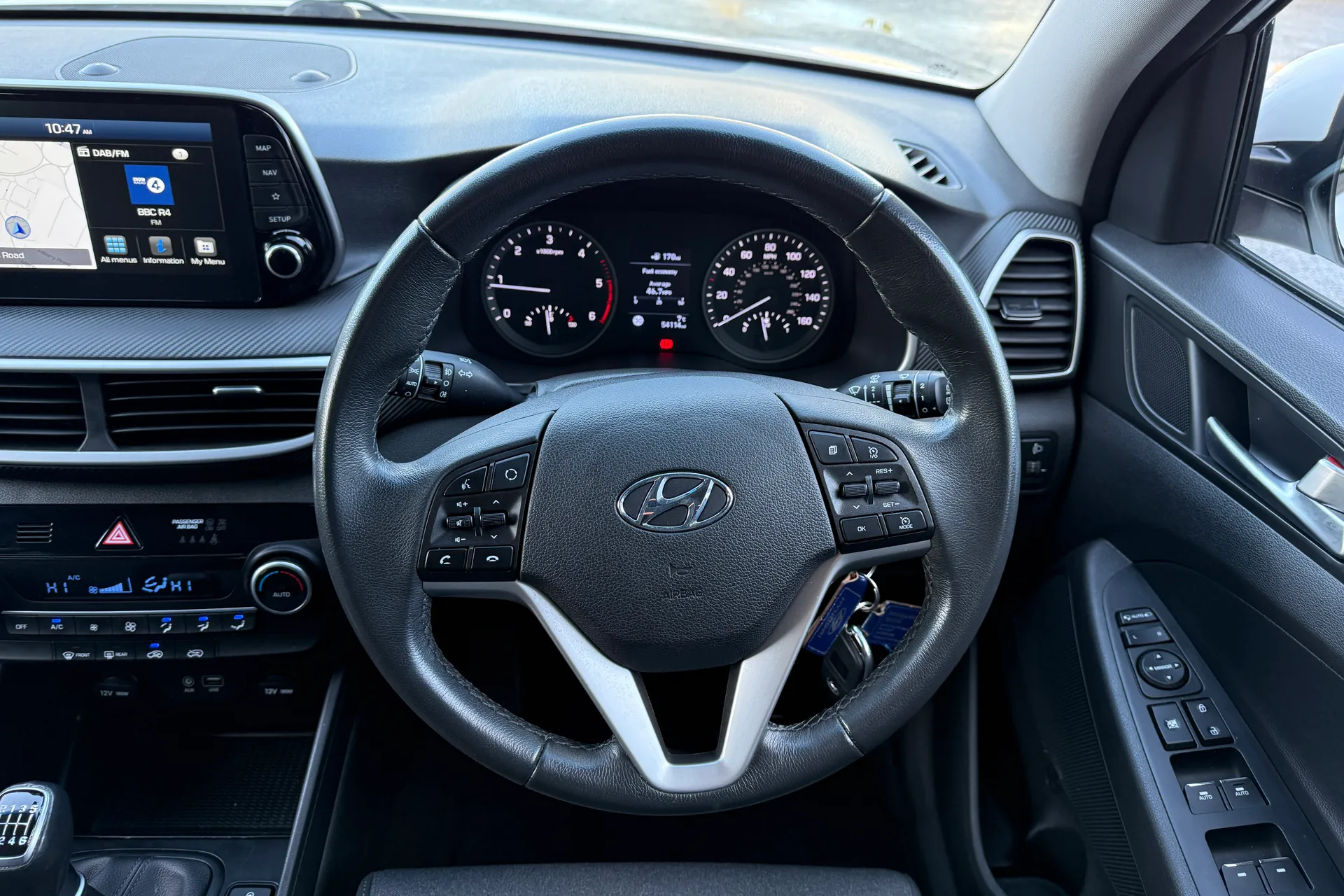 HYUNDAI TUCSON thumbnail image number 12