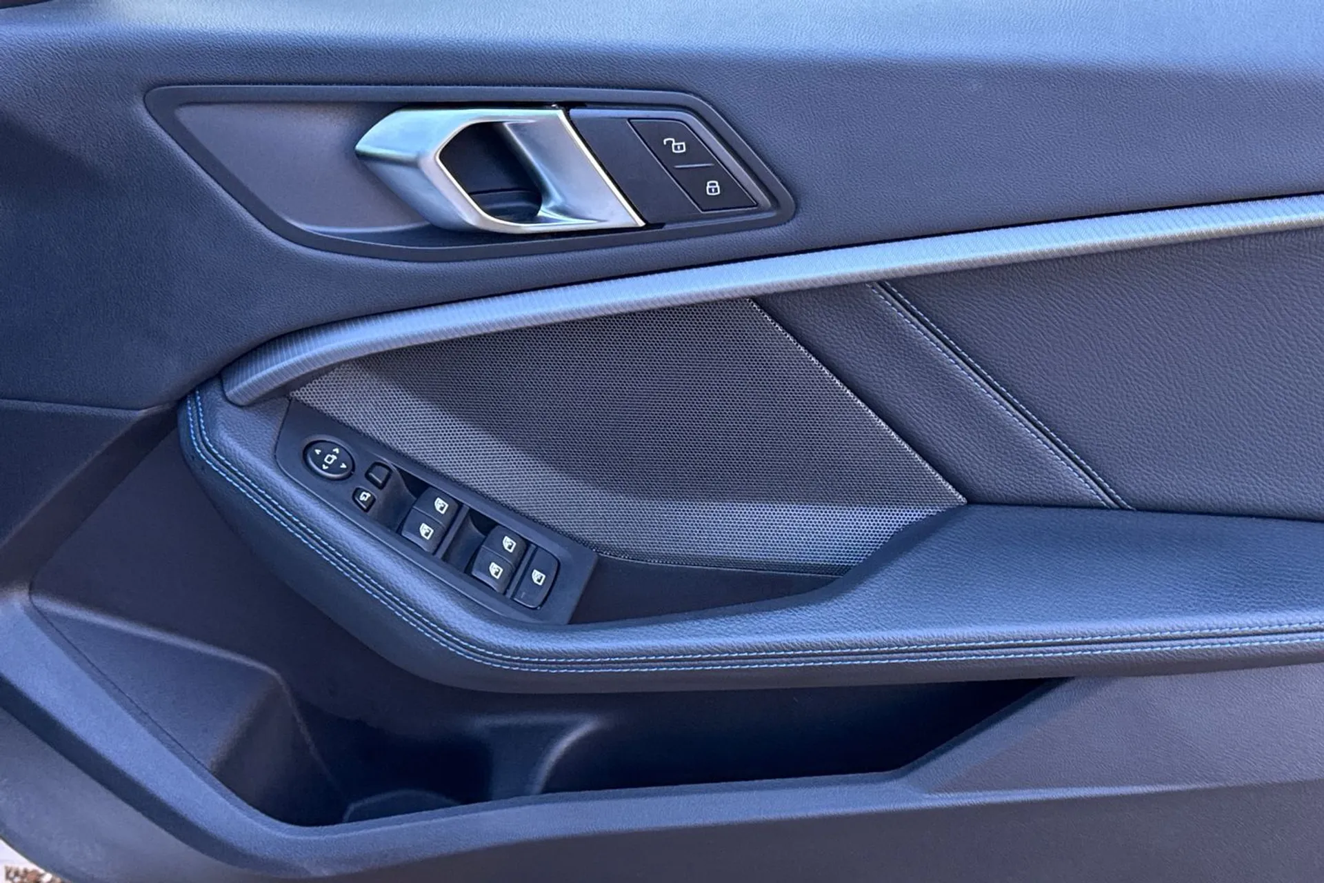 BMW 2 SERIES thumbnail image number 41