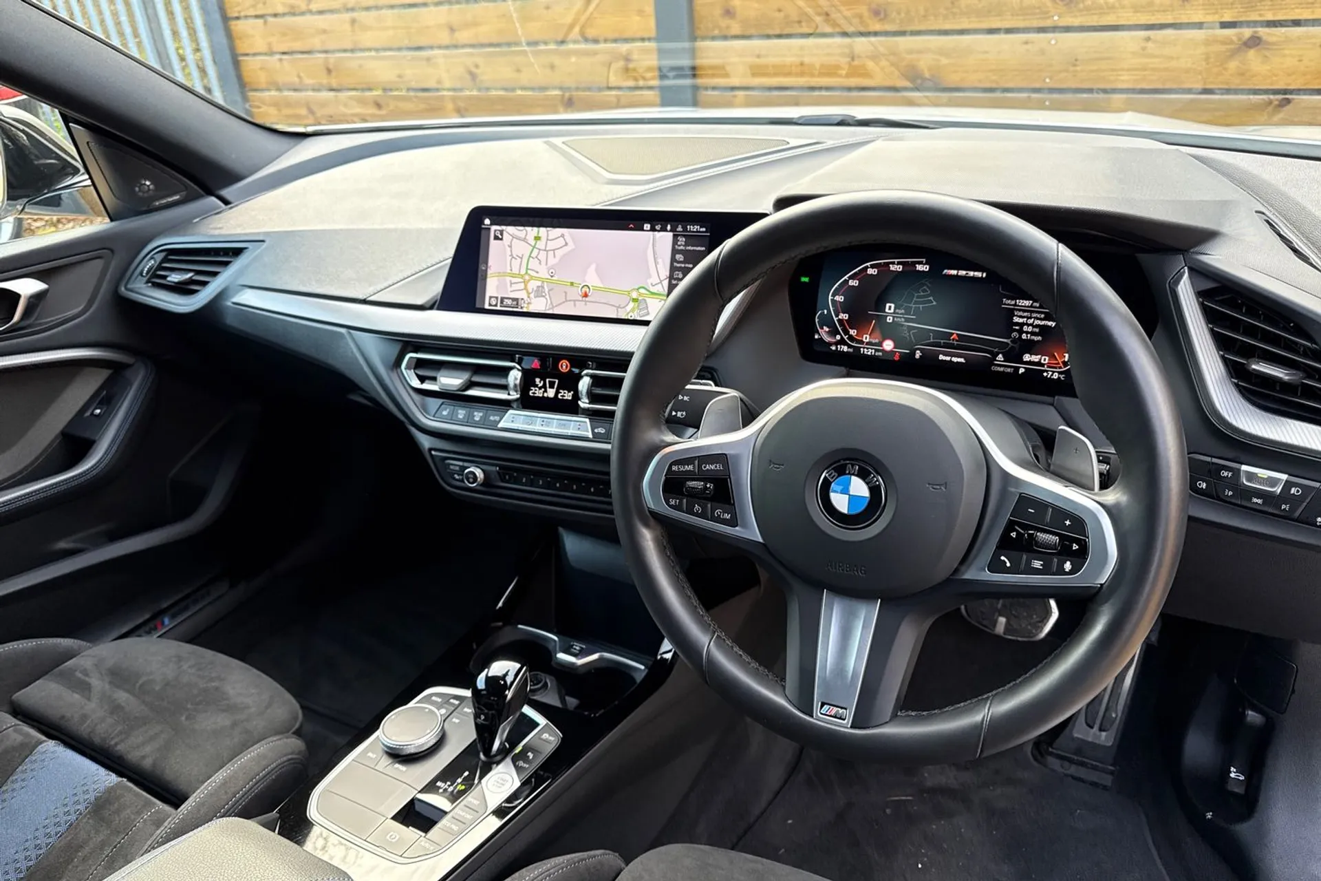 BMW 2 SERIES thumbnail image number 29