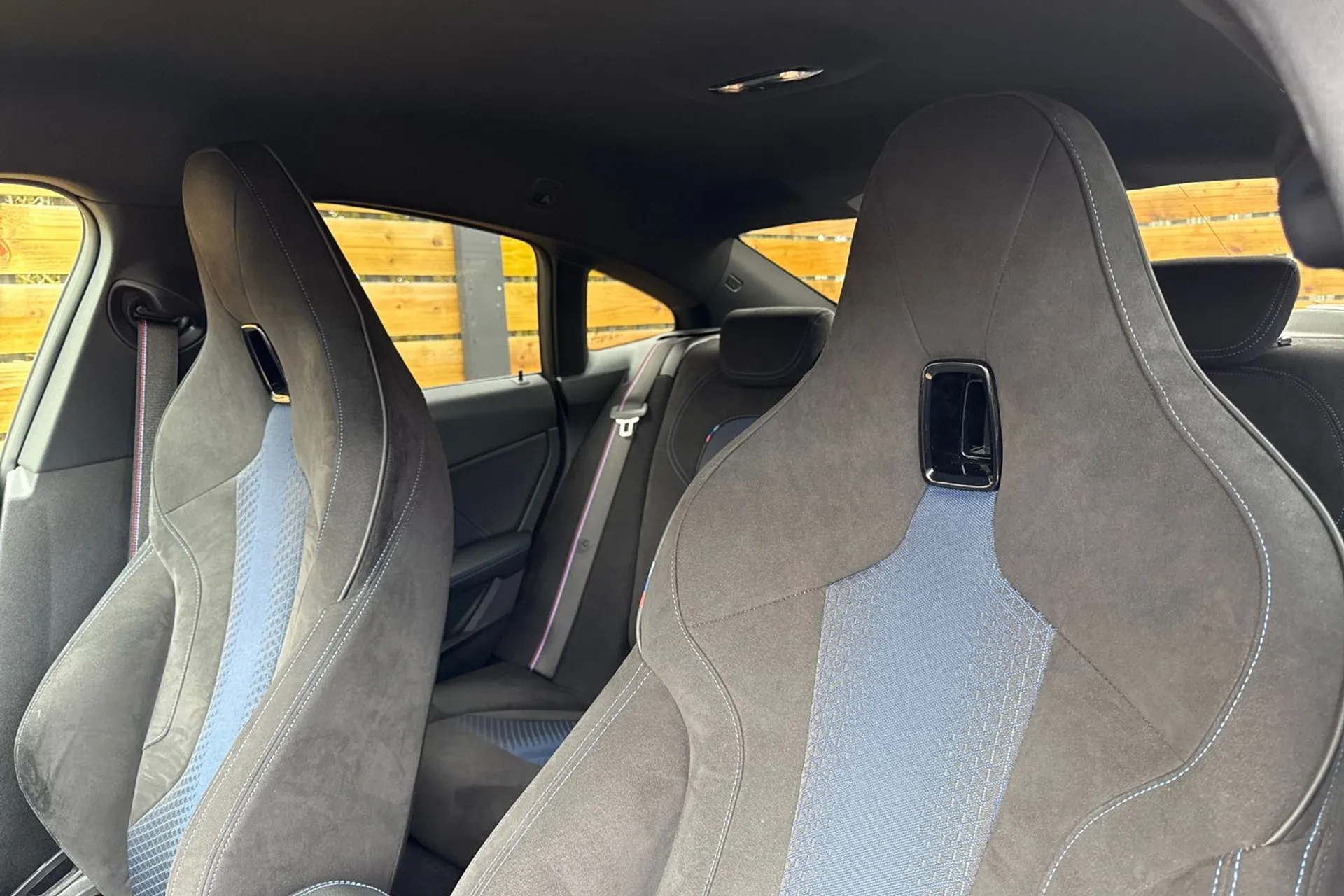 BMW 2 SERIES thumbnail image number 31