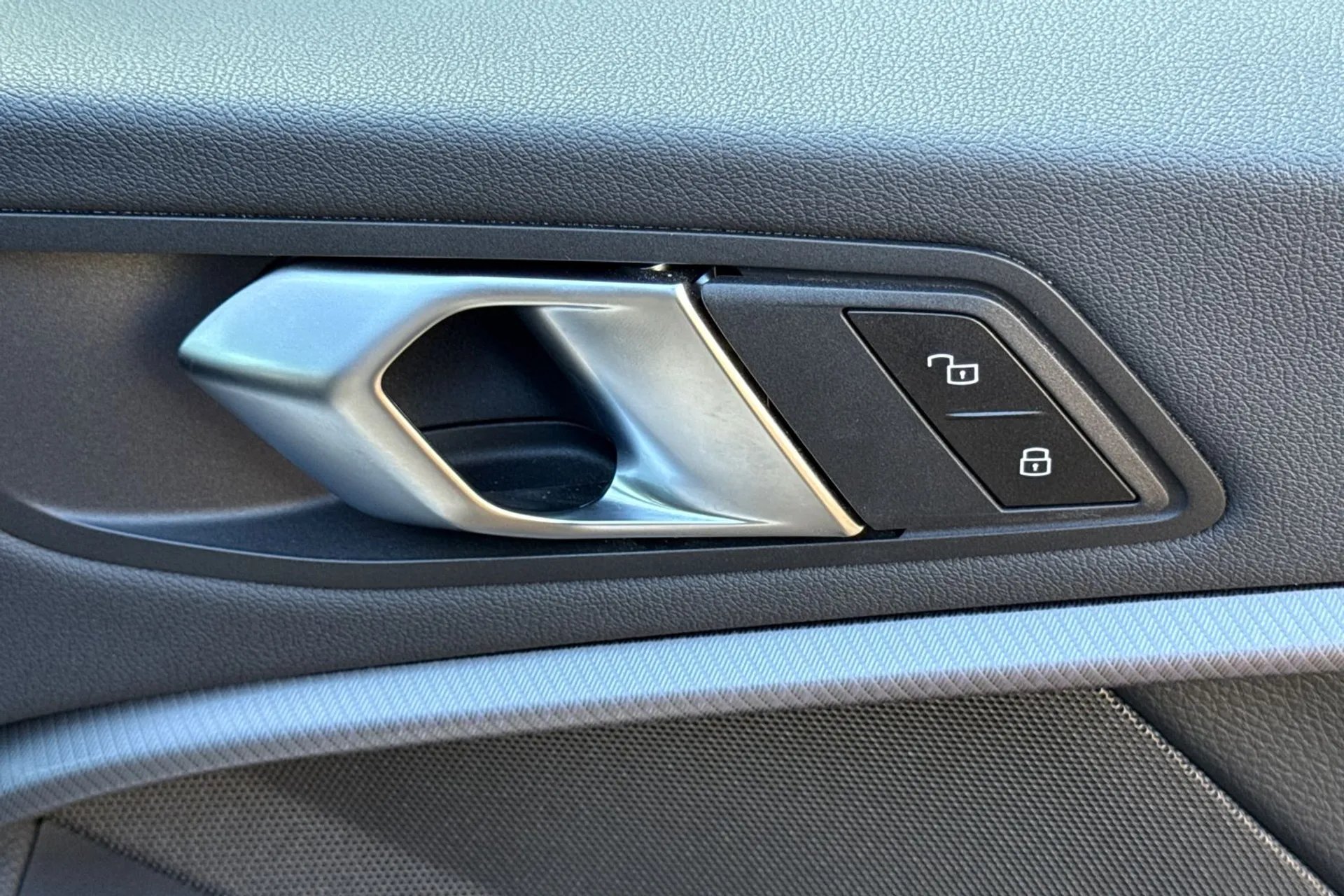 BMW 2 SERIES thumbnail image number 45