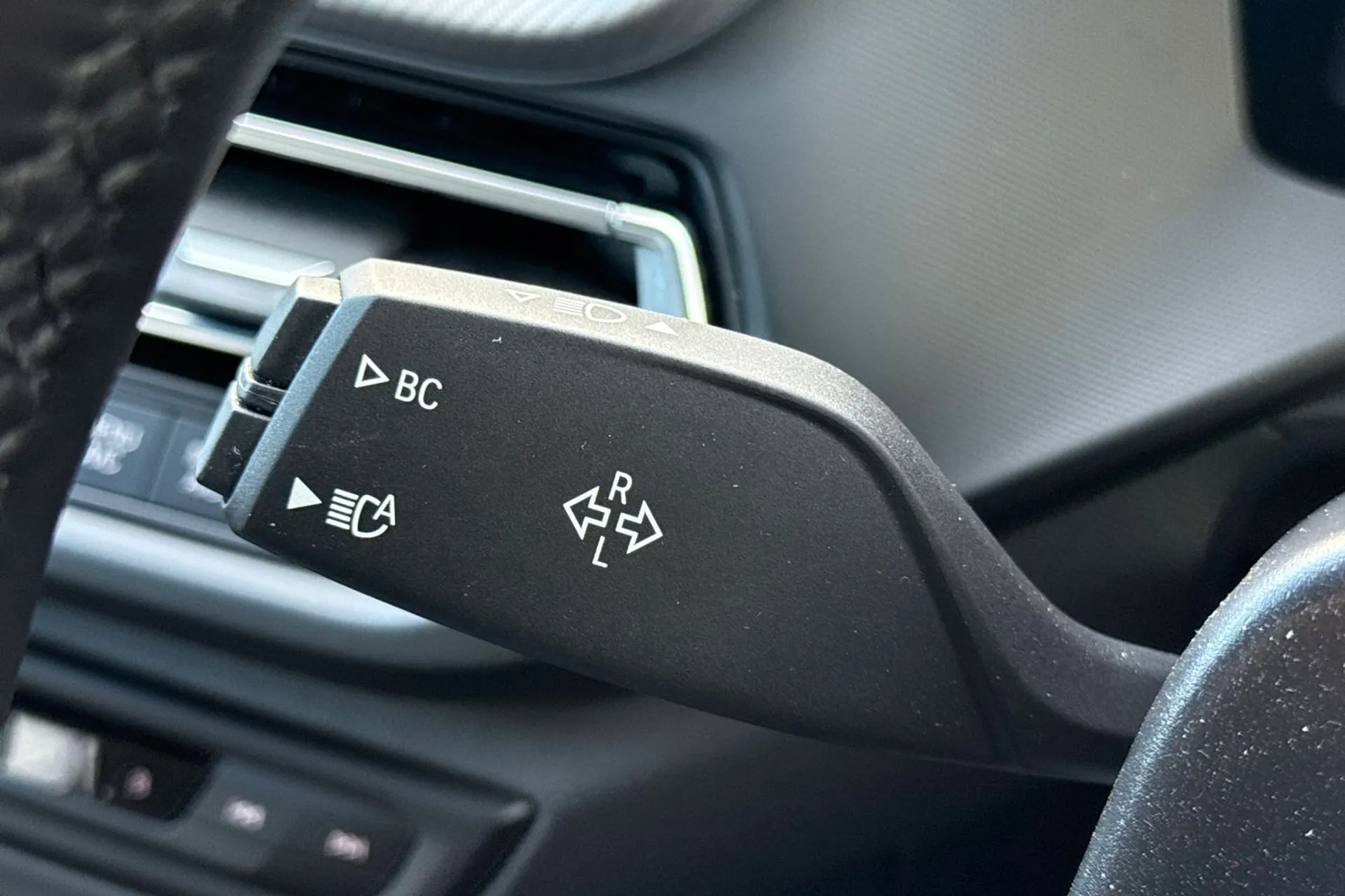 BMW 2 SERIES thumbnail image number 56