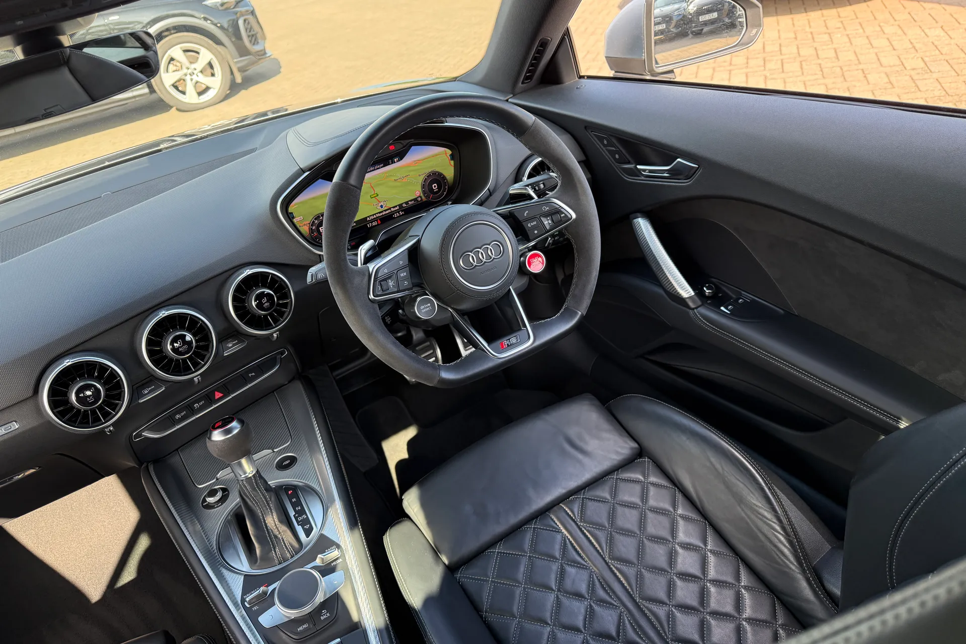 Audi TT thumbnail image number 40