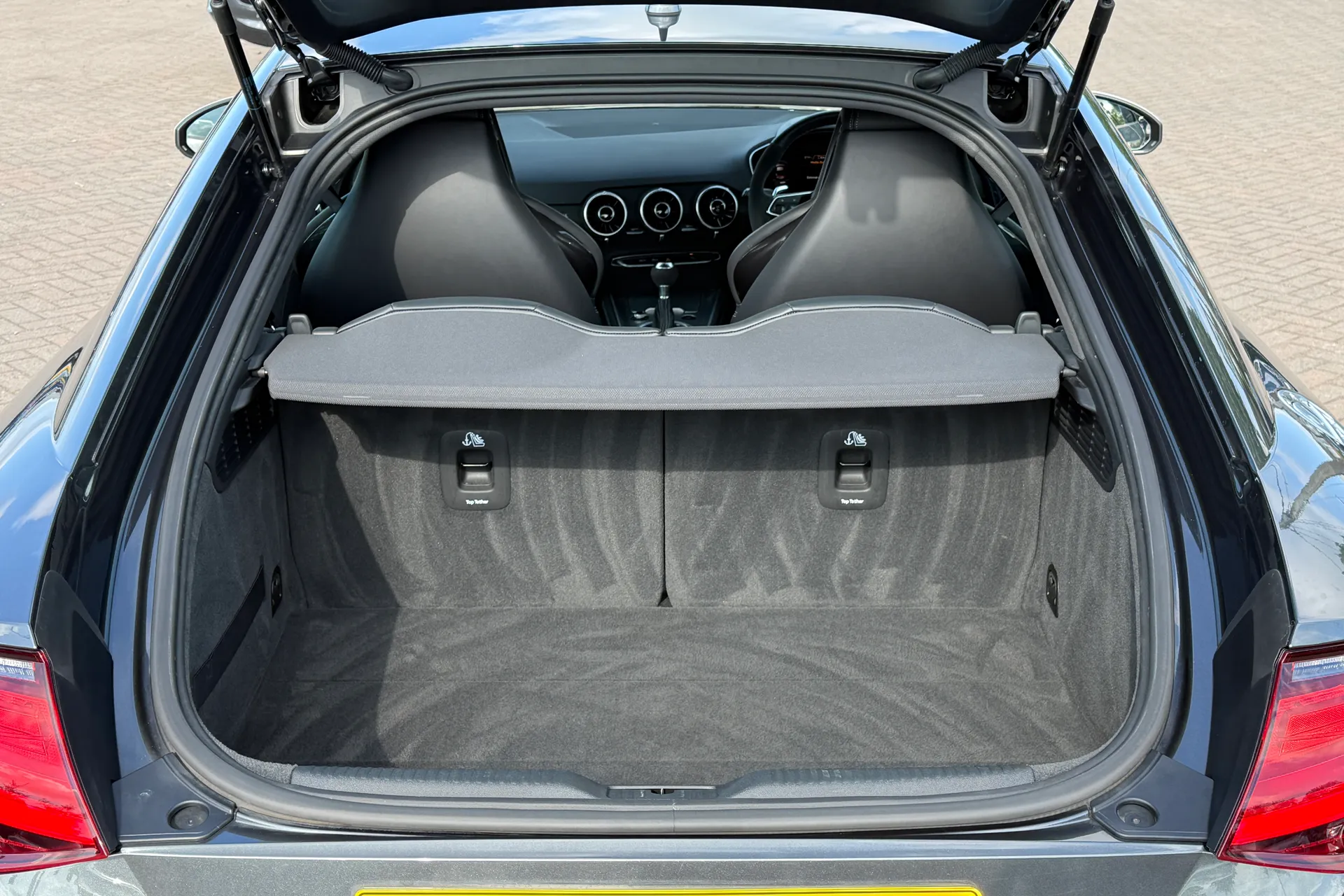 Audi TT thumbnail image number 34