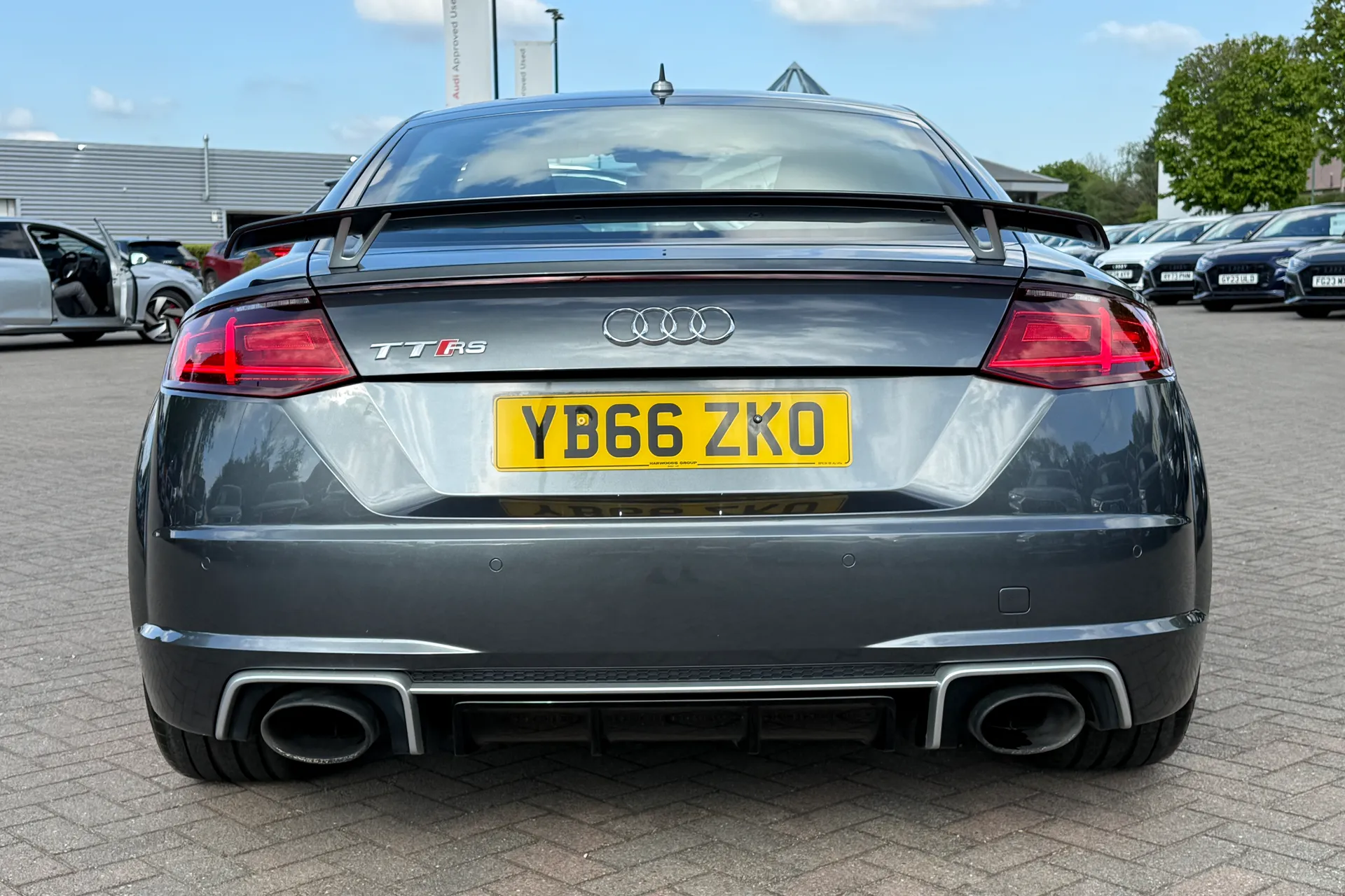 Audi TT thumbnail image number 32