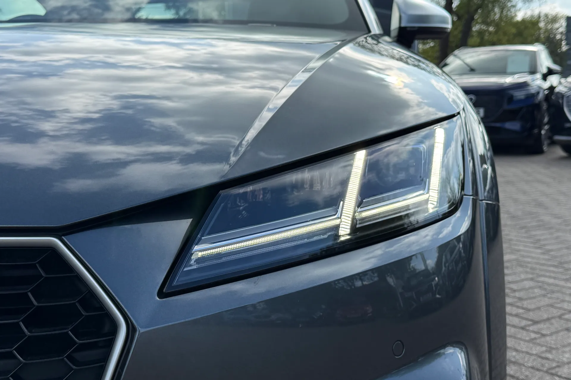 Audi TT thumbnail image number 51