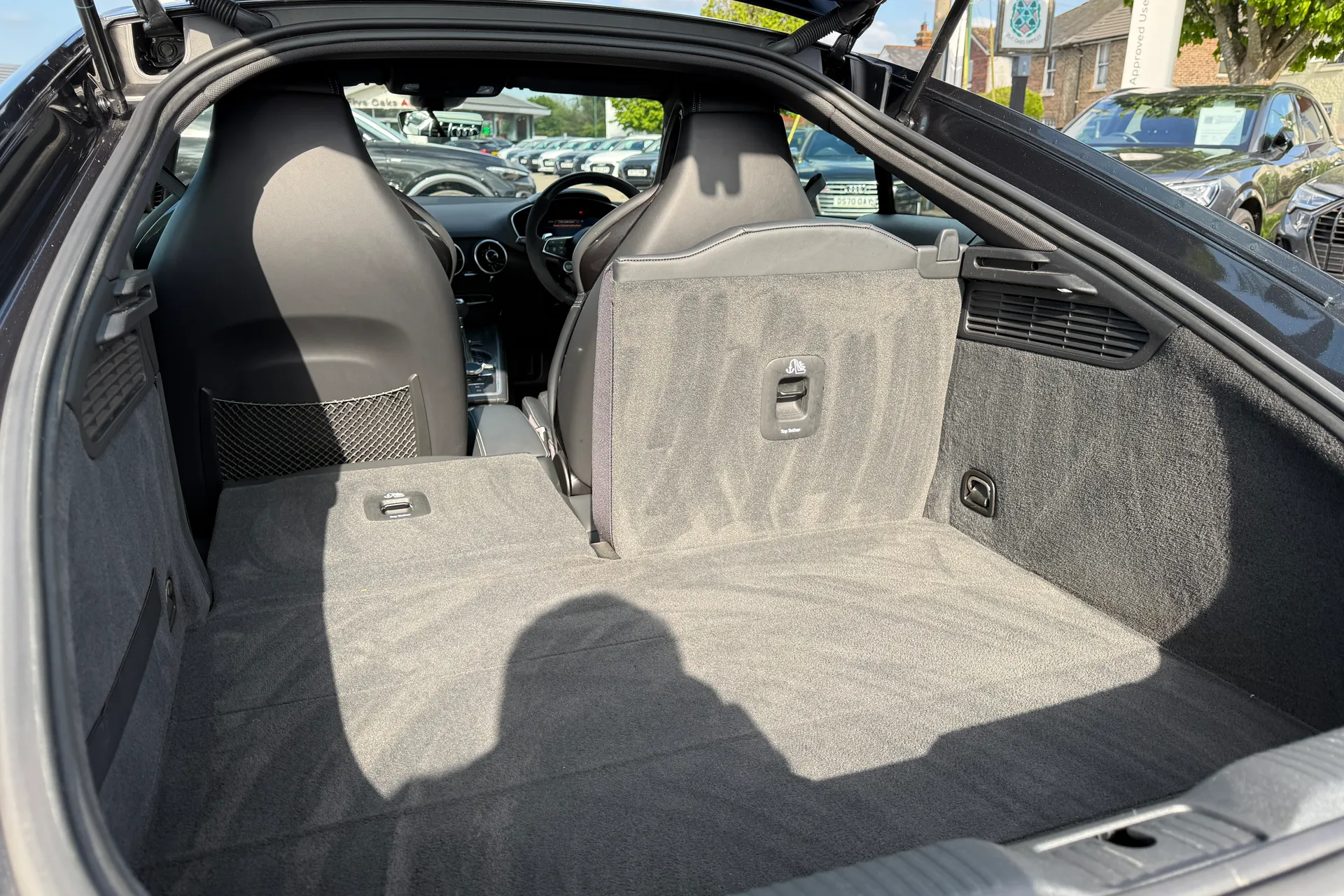 Audi TT thumbnail image number 35