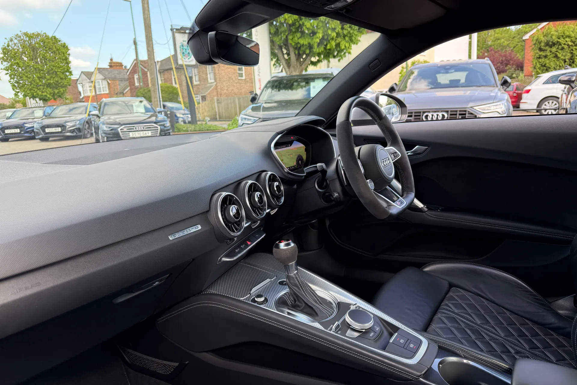 Audi TT thumbnail image number 28
