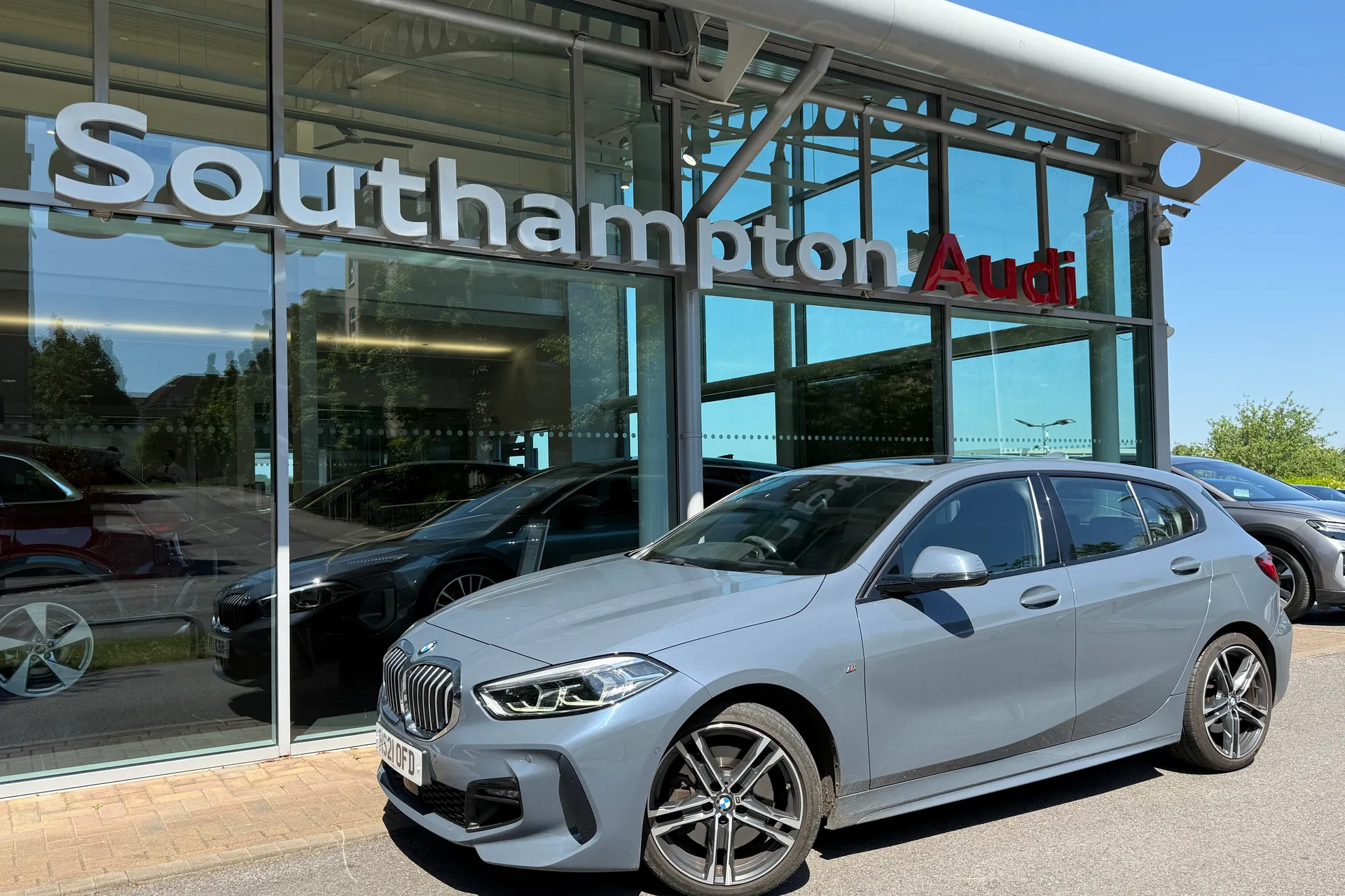 BMW 1 SERIES thumbnail image number 51