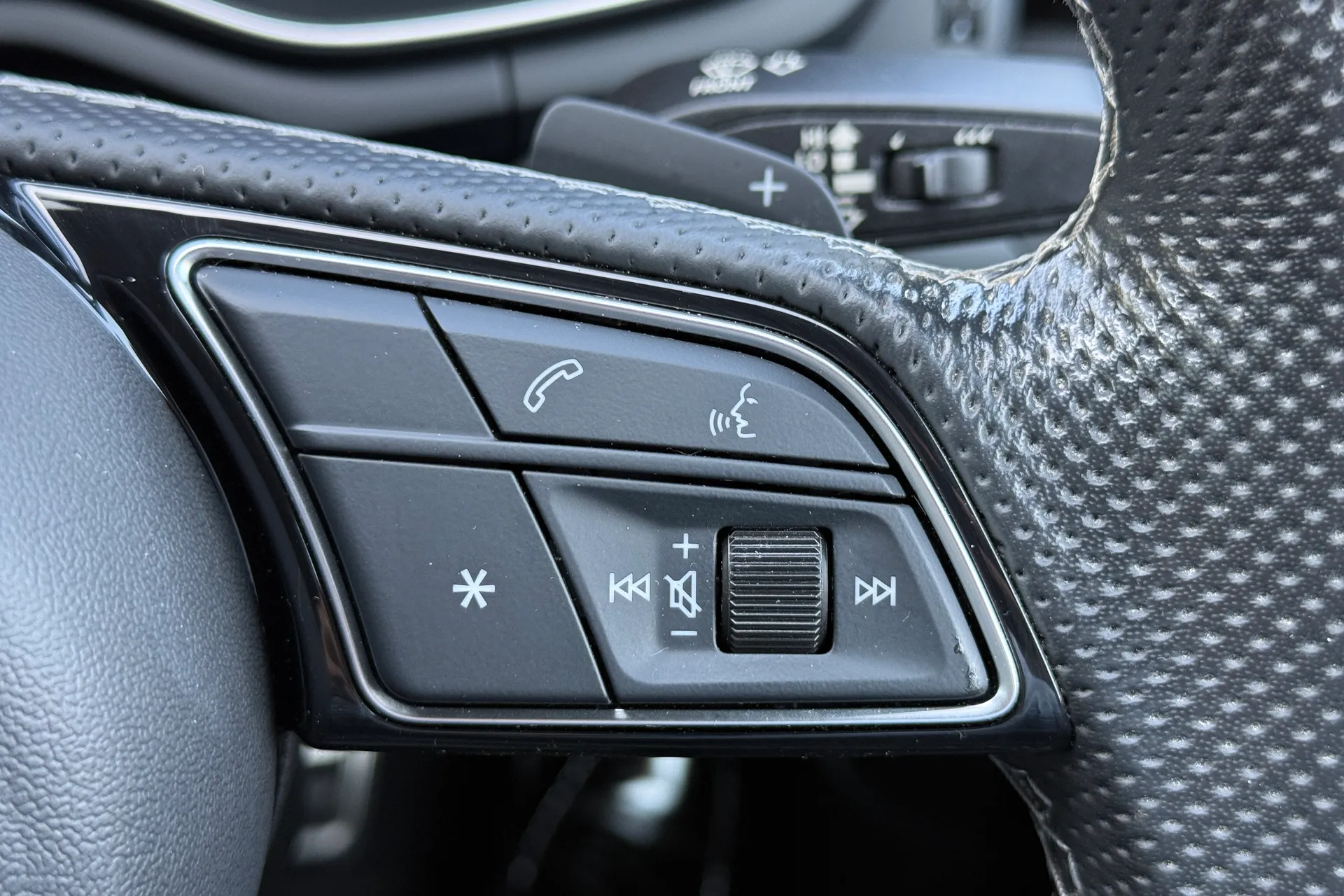 Audi A5 thumbnail image number 26