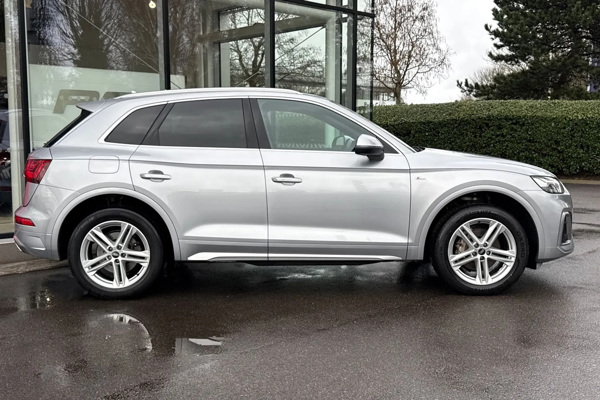 Audi Q5 thumbnail image number 2