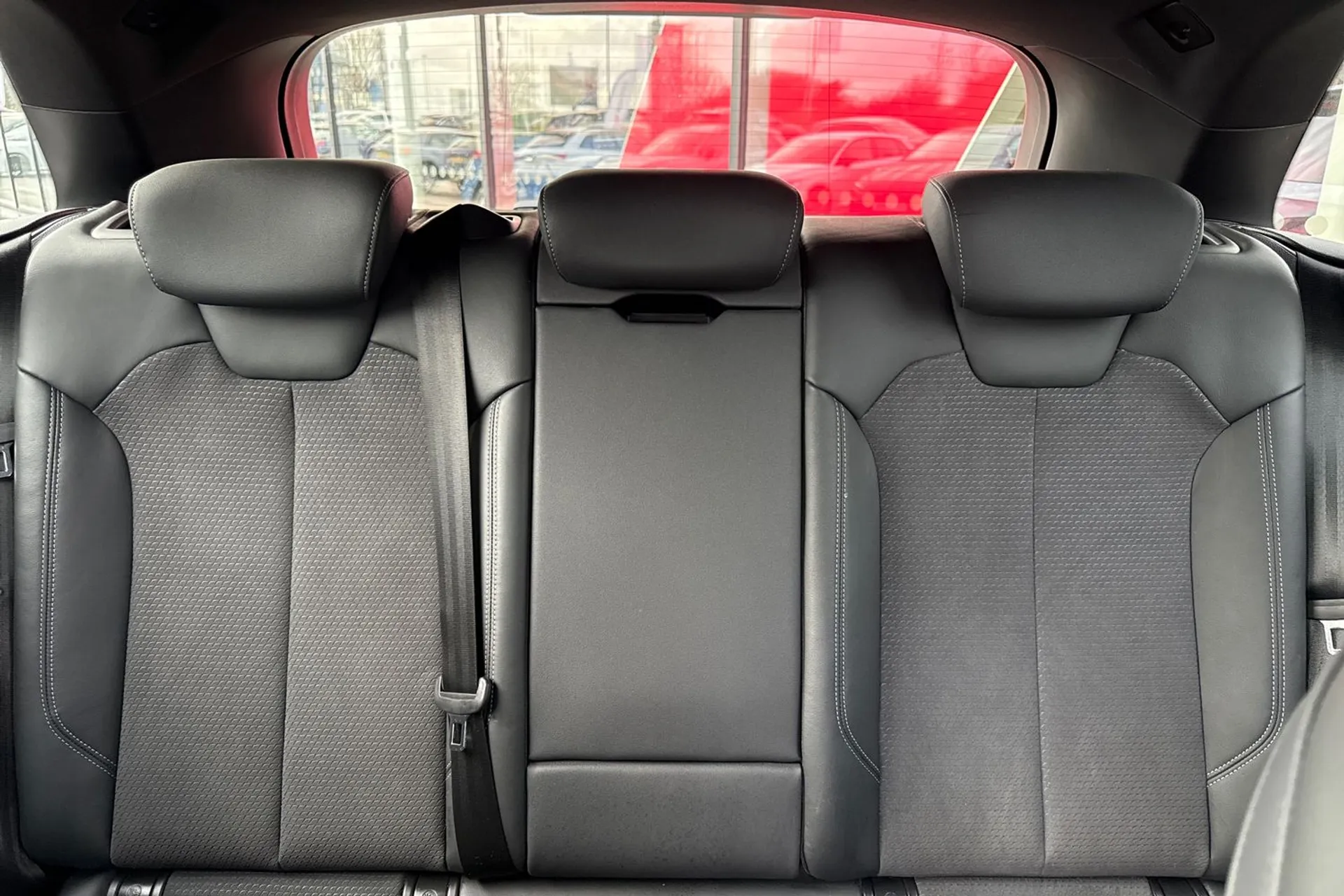 Audi Q5 thumbnail image number 47