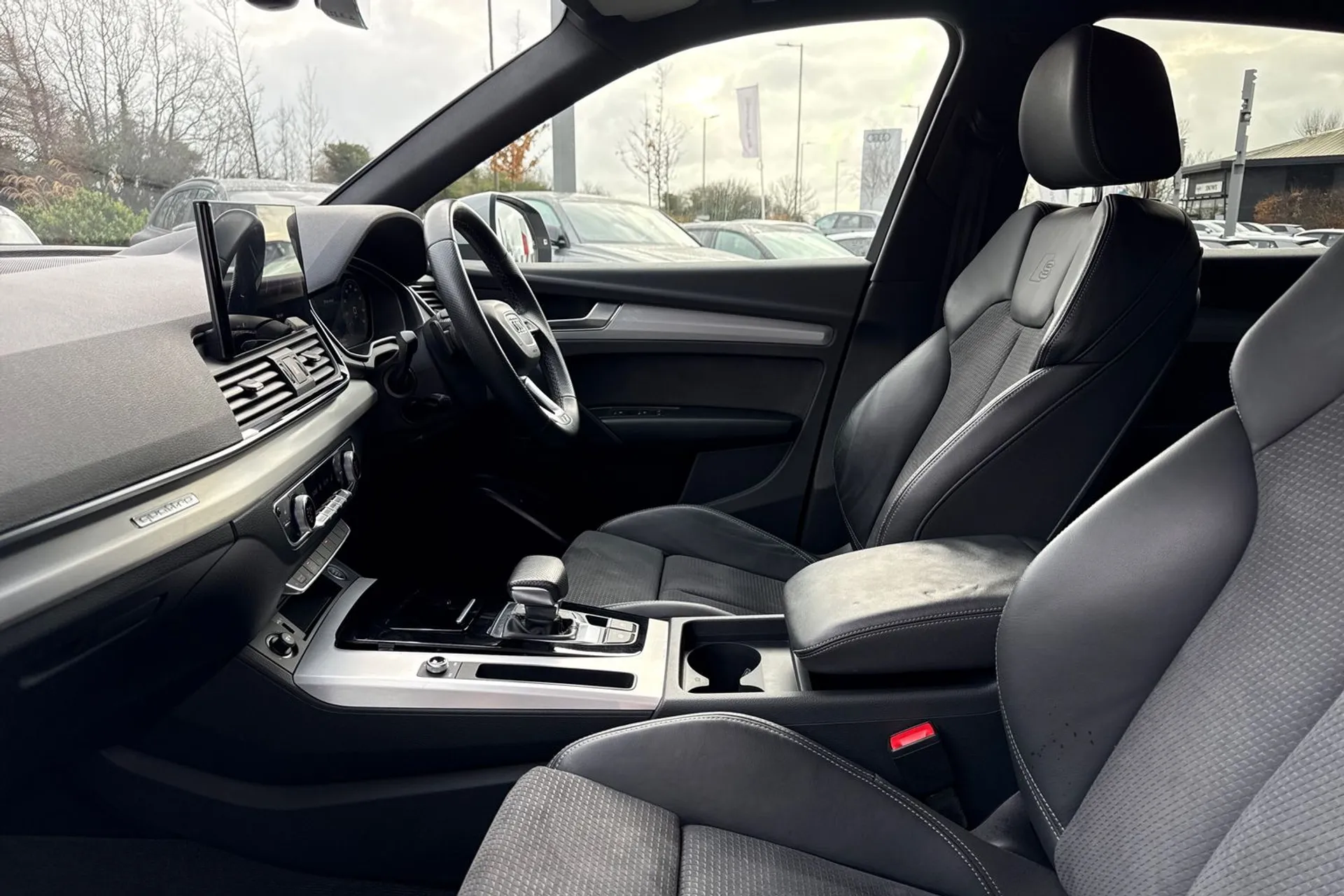 Audi Q5 thumbnail image number 45