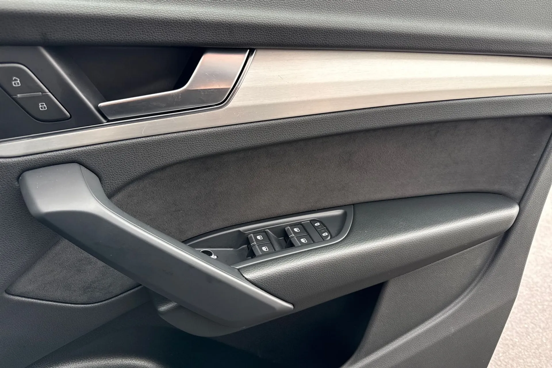 Audi Q5 thumbnail image number 42