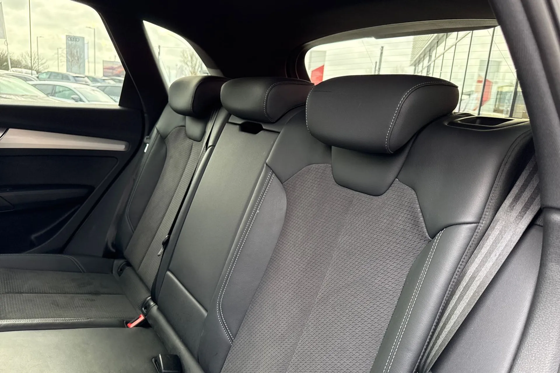 Audi Q5 thumbnail image number 46