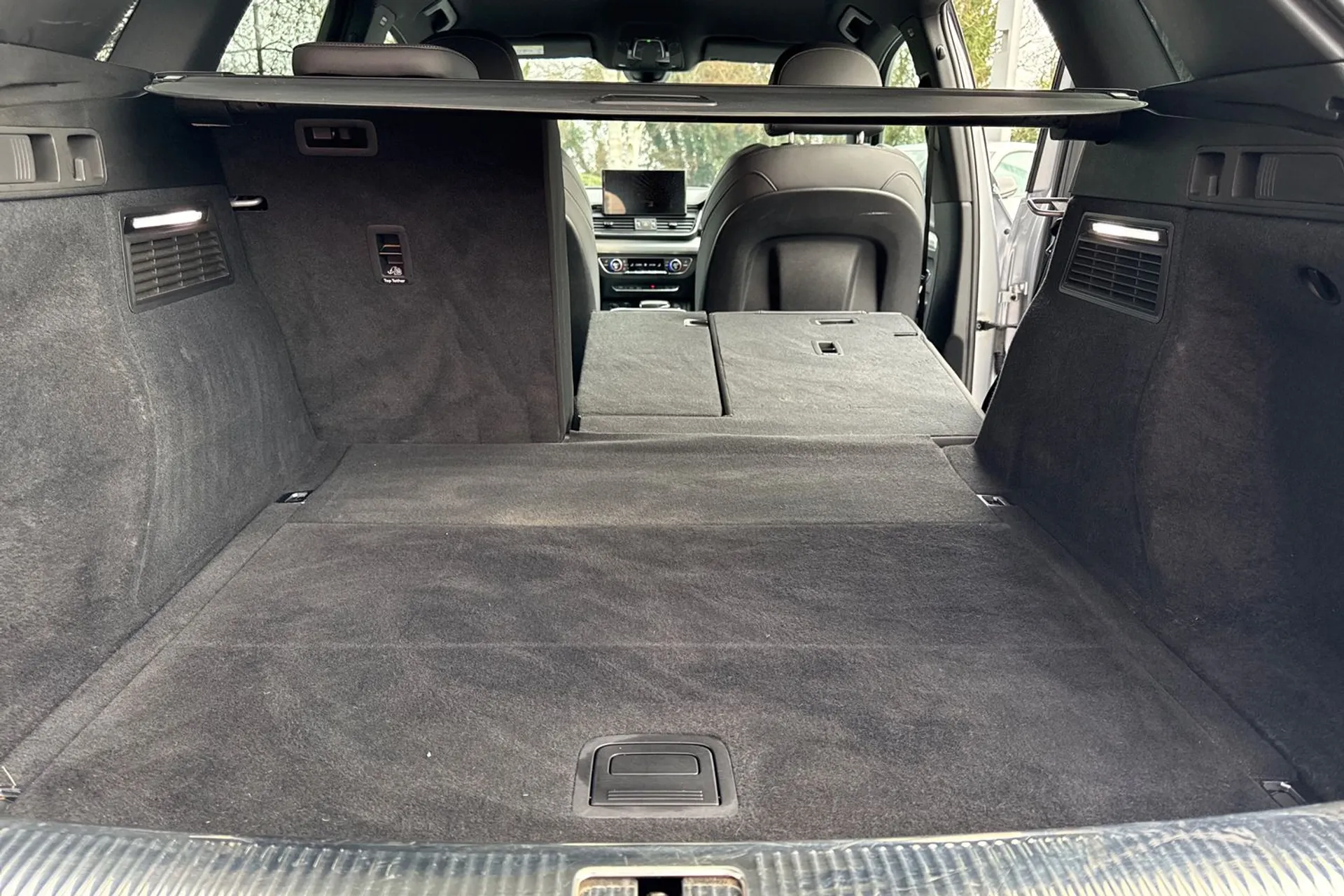 Audi Q5 thumbnail image number 38