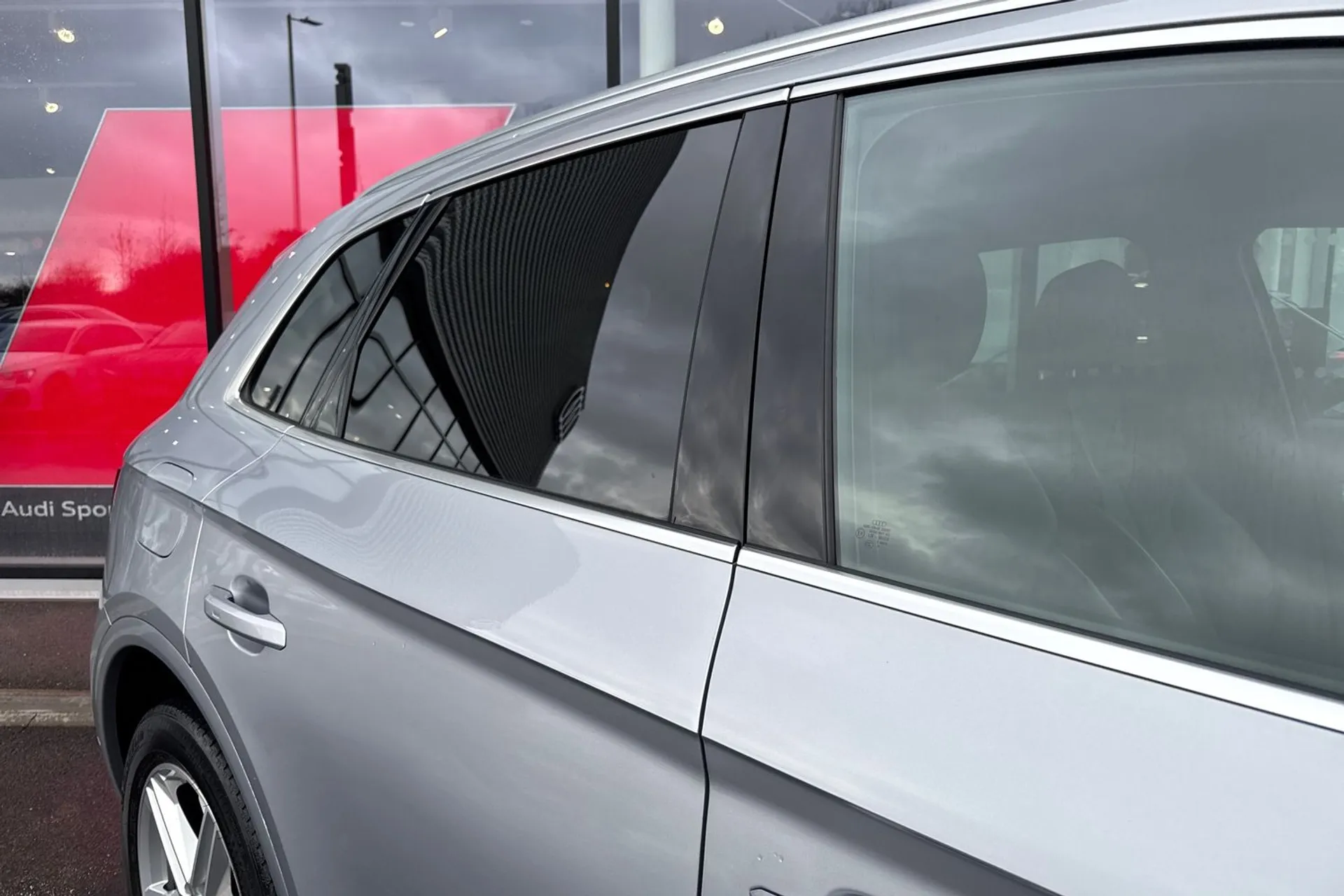 Audi Q5 thumbnail image number 24