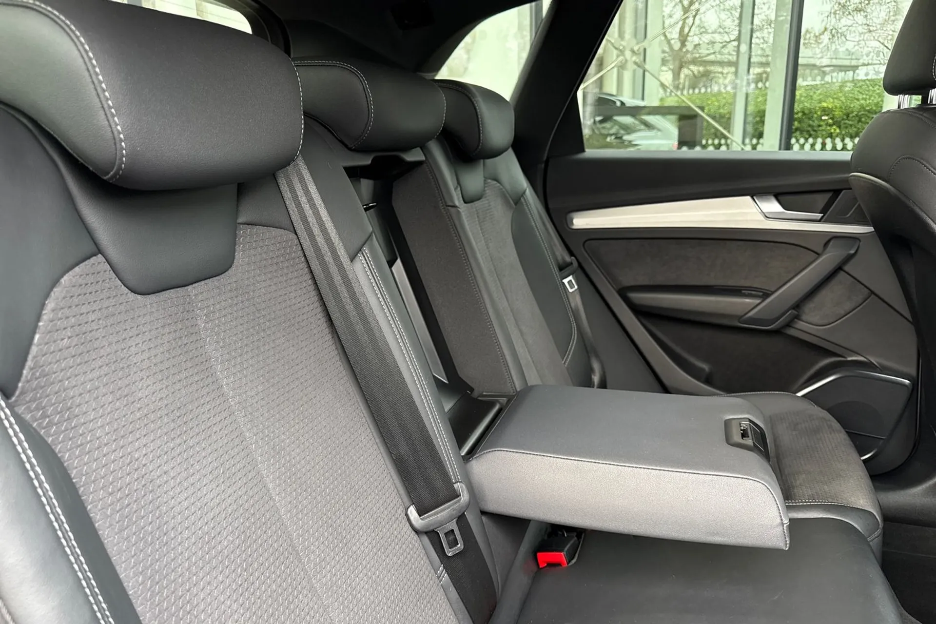 Audi Q5 thumbnail image number 41